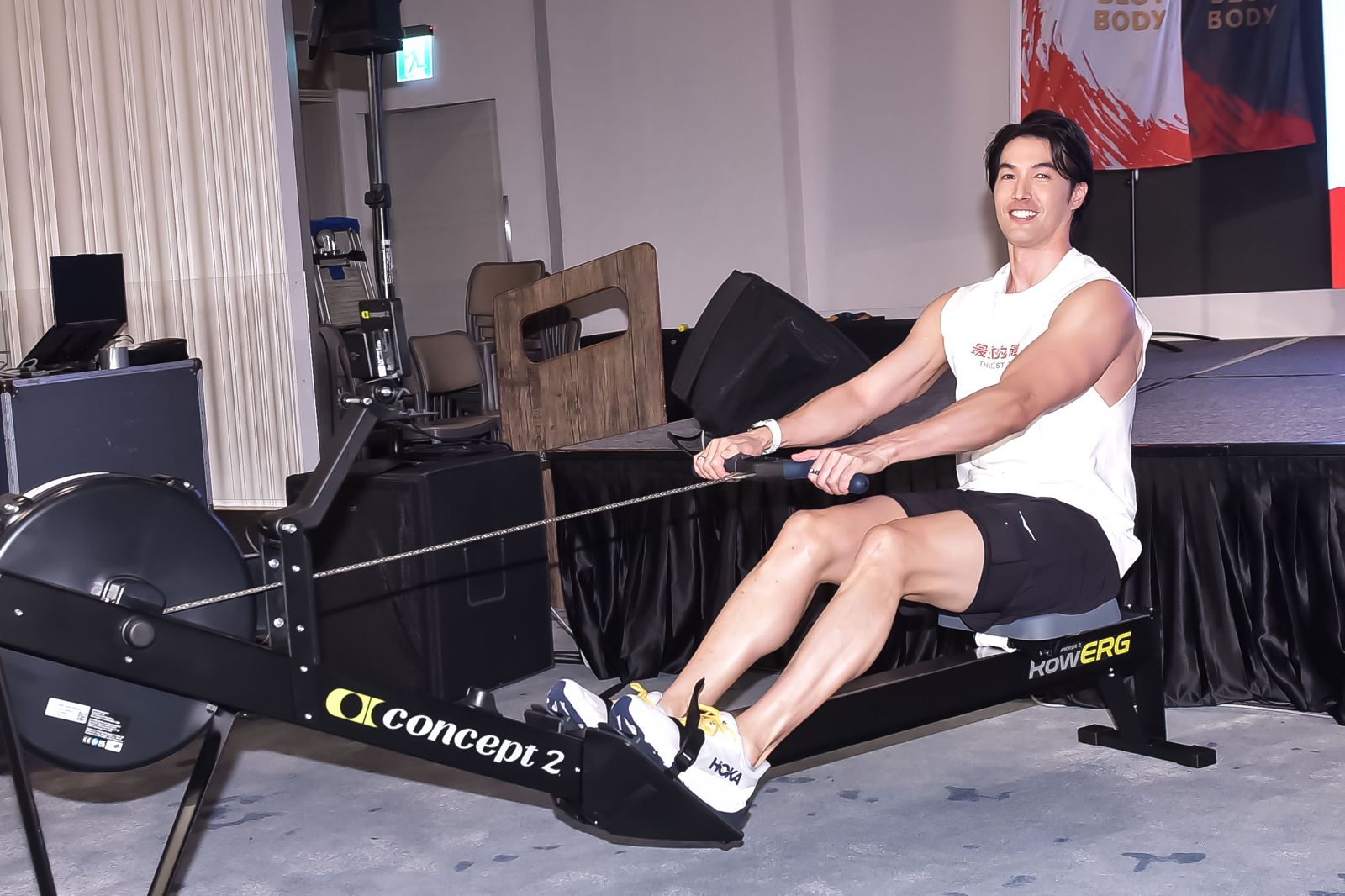 錦榮睽違5年回歸螢光幕!自爆感情現況 「很想念」這問題