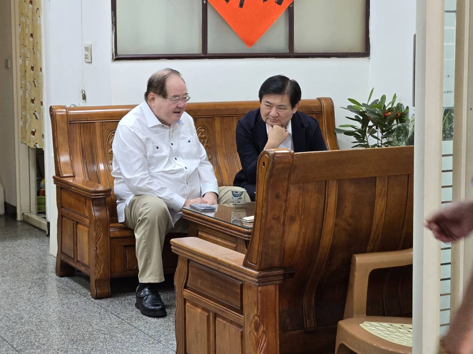 國民黨副主席李乾龍疑遭裝追蹤器 新北市警局長方仰寧下午親上火線說明