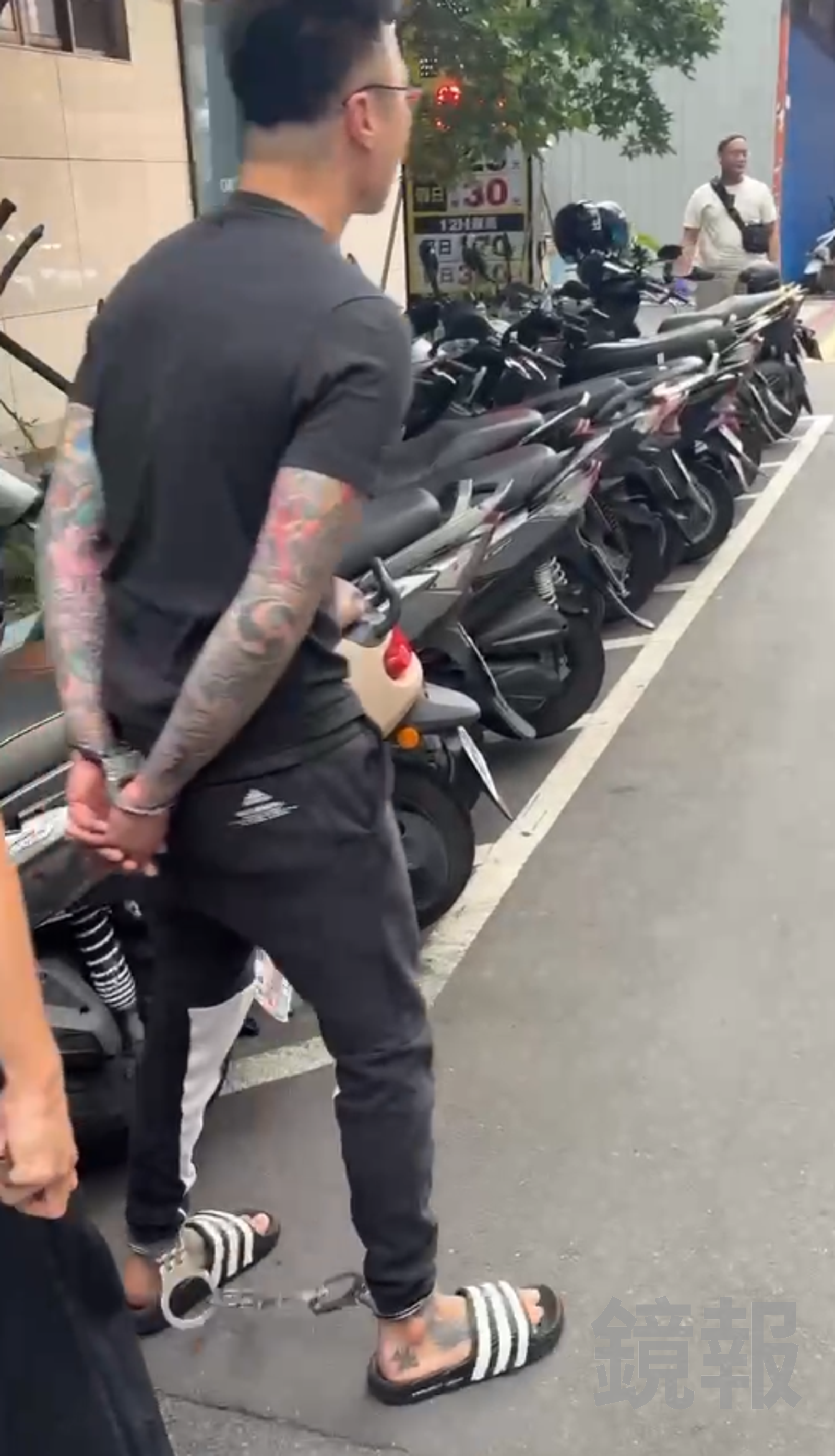 李哲瑋遭到拘提。