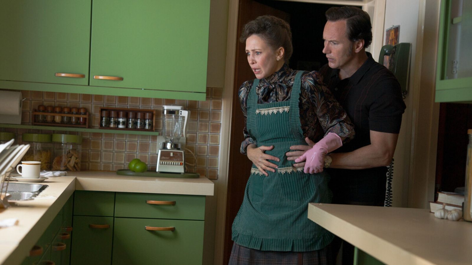 《厲陰宅：最終聖事》飾演華倫夫婦的派翠克威爾森和薇拉法蜜嘉，受訪時坦言，拍攝現場氣氛難免詭異。CATCHPLAY＋提供