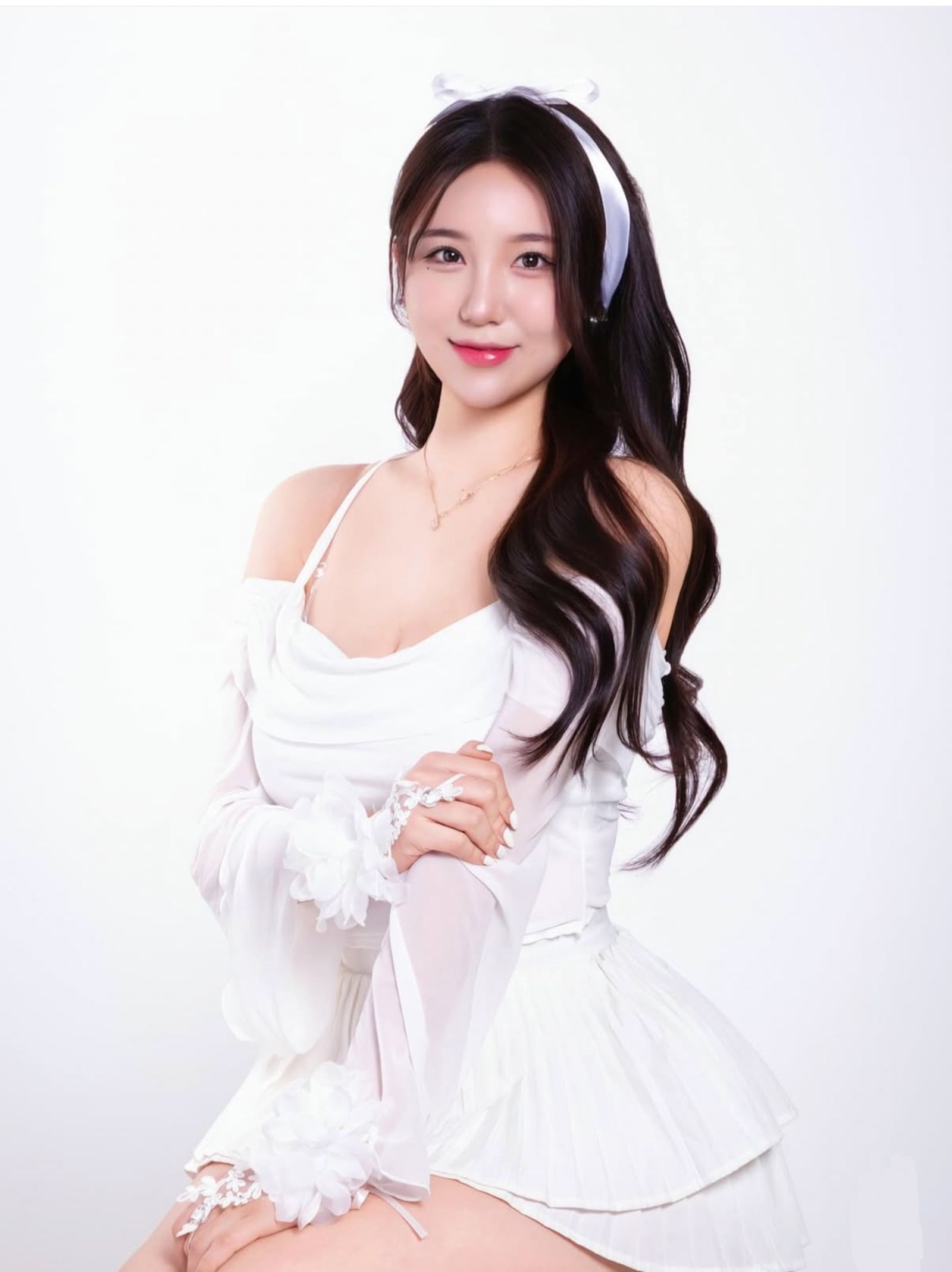 電豹女迎來新成員 金賢姈天使臉孔＋魔鬼身材前途無量。IG@h0_barbie