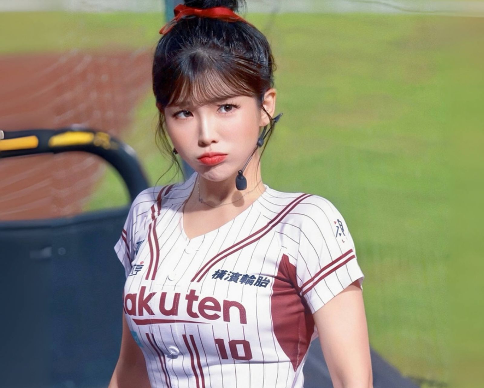 「啦啦隊女神」壯壯戀情再被拍!196公分高個男全程陪跑活動 經紀人回應了