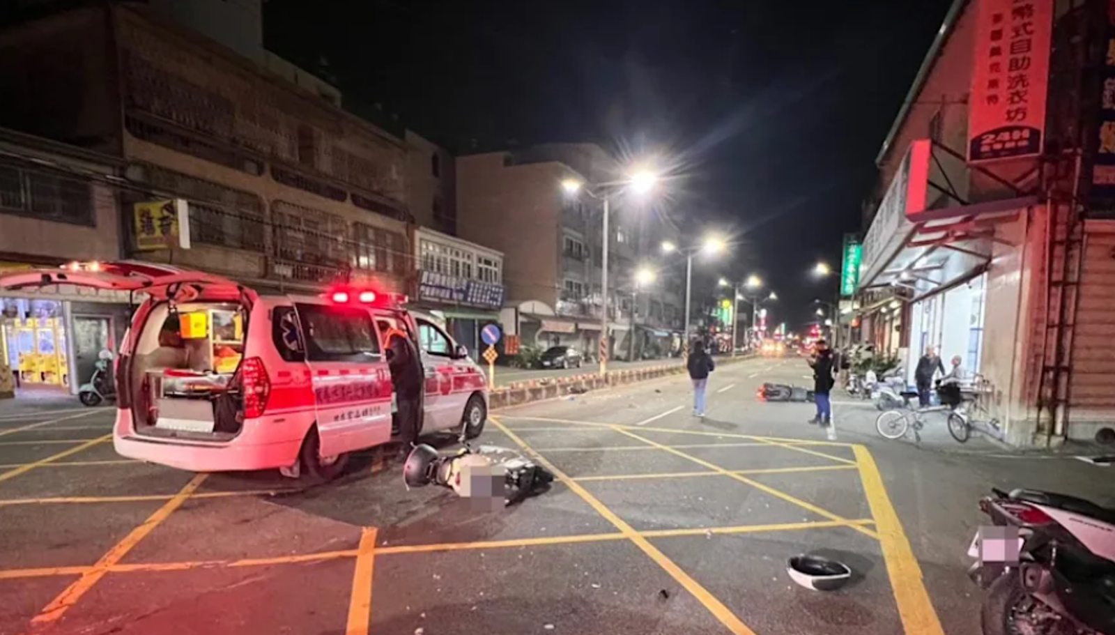 越配回家心急違規左轉　24歲國軍噴飛數公尺斷魂　家屬跪求行車記錄器畫面