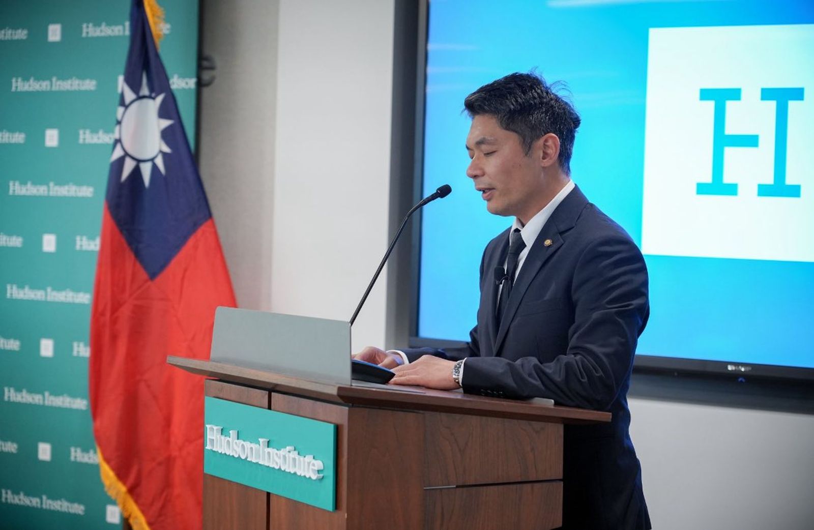 前藍委將赴美國會作證！喊話立院「盡速通過國防預算」以強化基礎設施防護