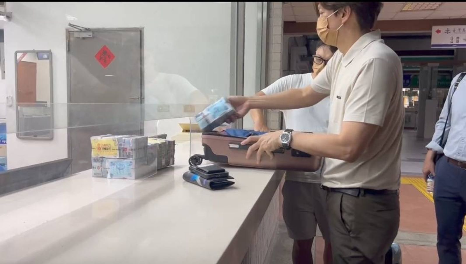 能防串證？三地董座鍾嘉村捲「屏東光電弊案」2000萬交保　開陽董座蔡宗融請回