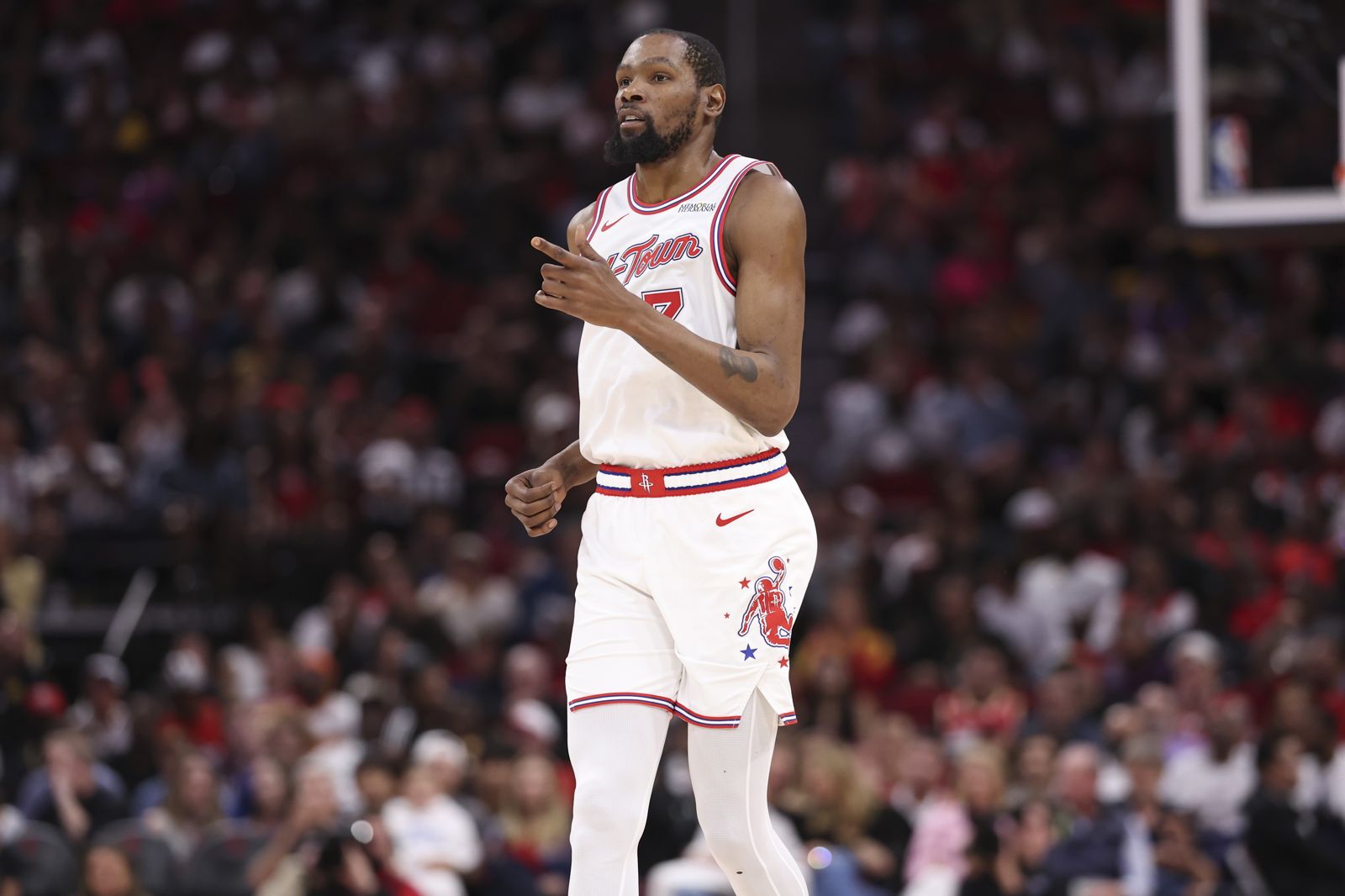 火箭壞消息！Durant膝傷缺席首戰　湖人Doncic、Reaves也不打成殘陣對決