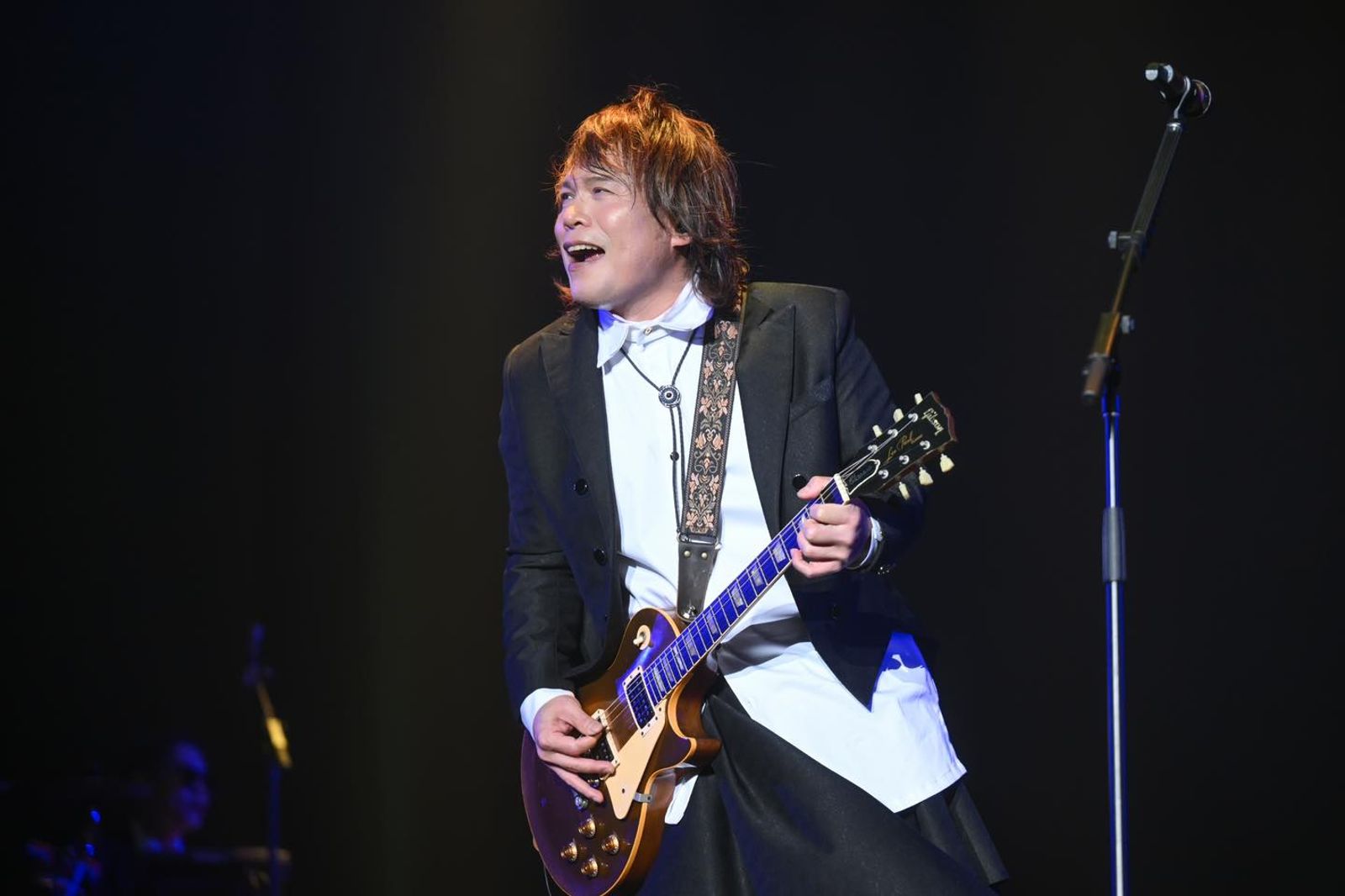 伍佰就是狂！小巨蛋現場抓「機器搶票」歌迷　突喊：抓起來