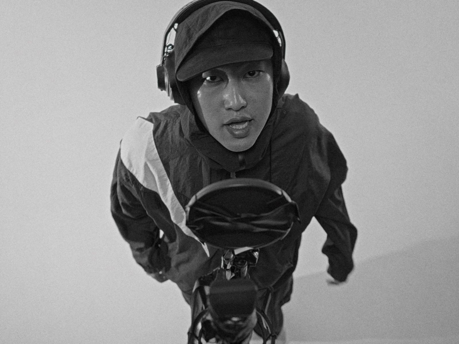 Flowstrong推出首張專輯《流水席》。放飛音樂提供