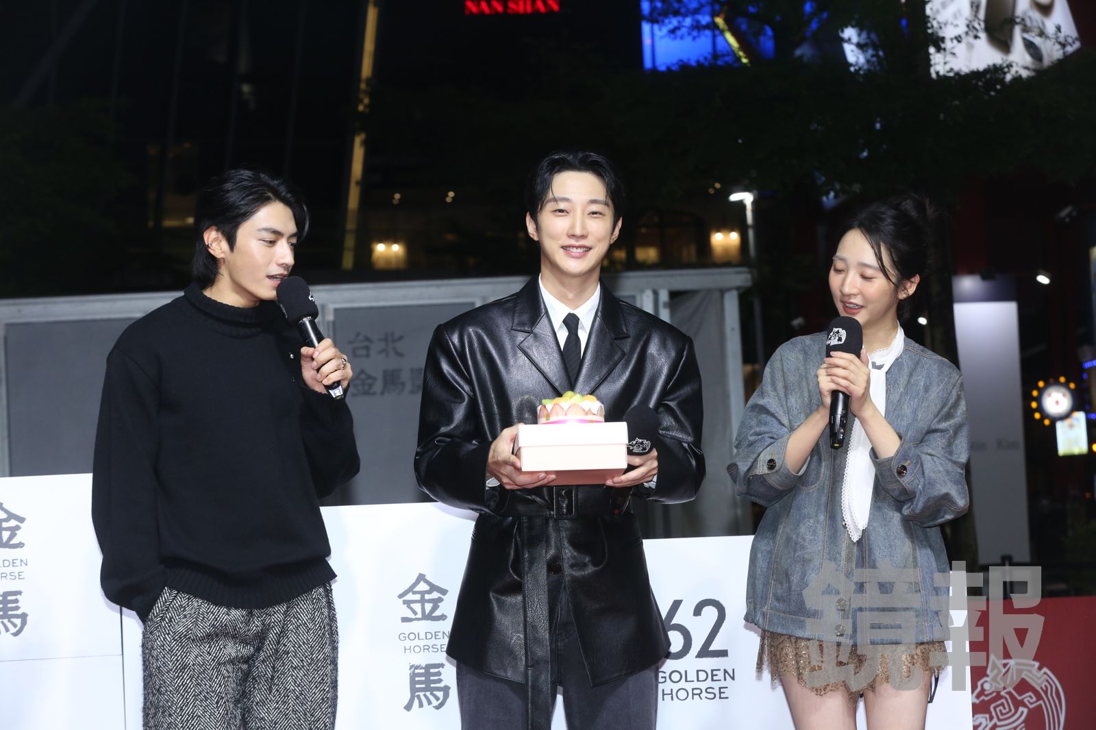 振永(中)連續兩年在台慶生,與李沐(右)、宋柏緯因合作拍片成為好友。董孟航攝