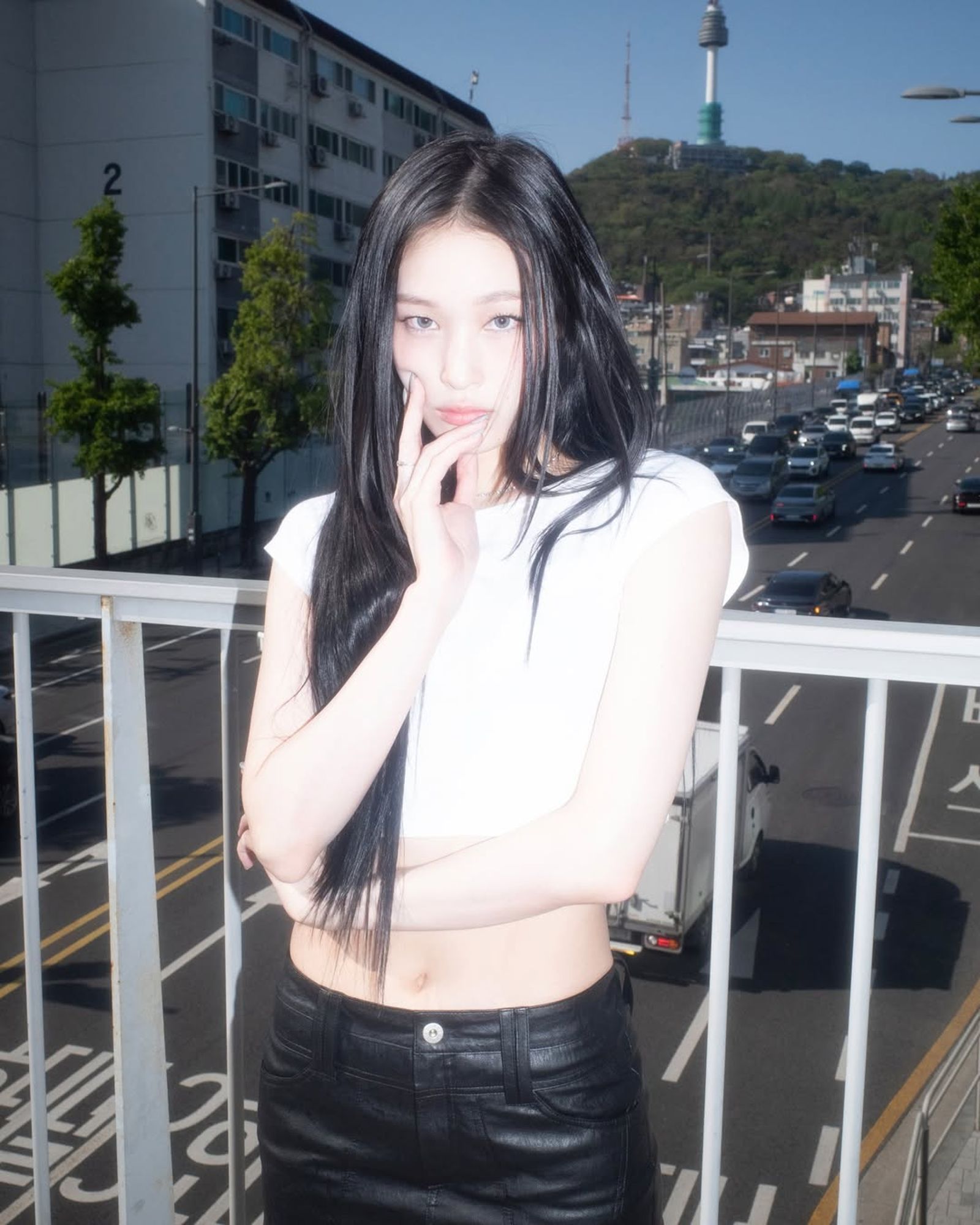 本名文徐允的ANNIE將以混聲團體之姿出道,財閥千金背景引發話題。翻攝IG@allday_project