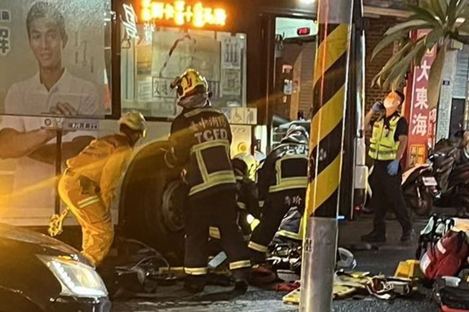 「聽到頭骨碎裂聲！」東海女大生捲車底哀號　竟遭公車二度移動奪命　學姊還原心碎瞬間