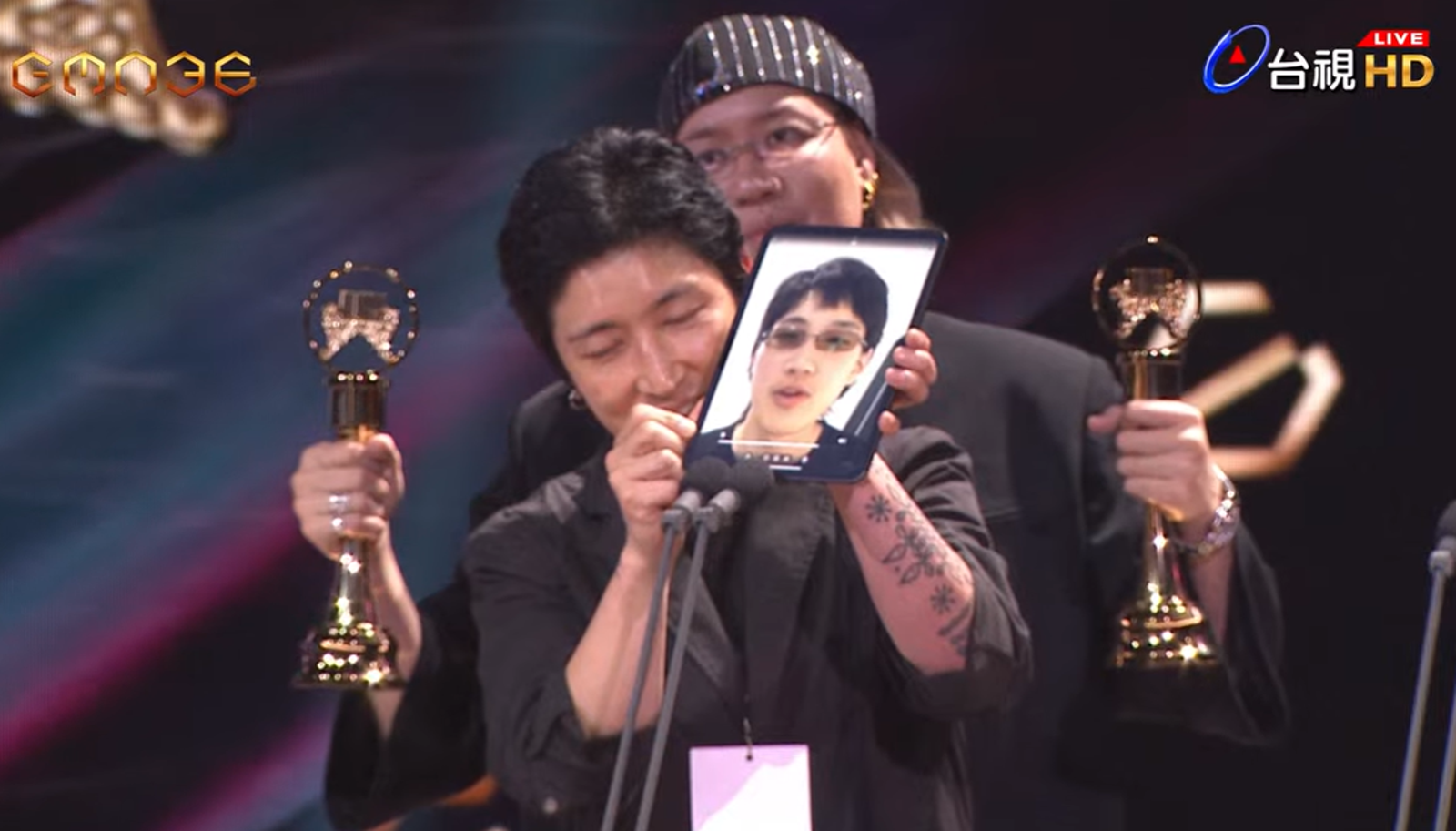金曲36／「野獸前輩」降臨！　陳星翰手捧獎盃畫面　網笑：是否不太吉利