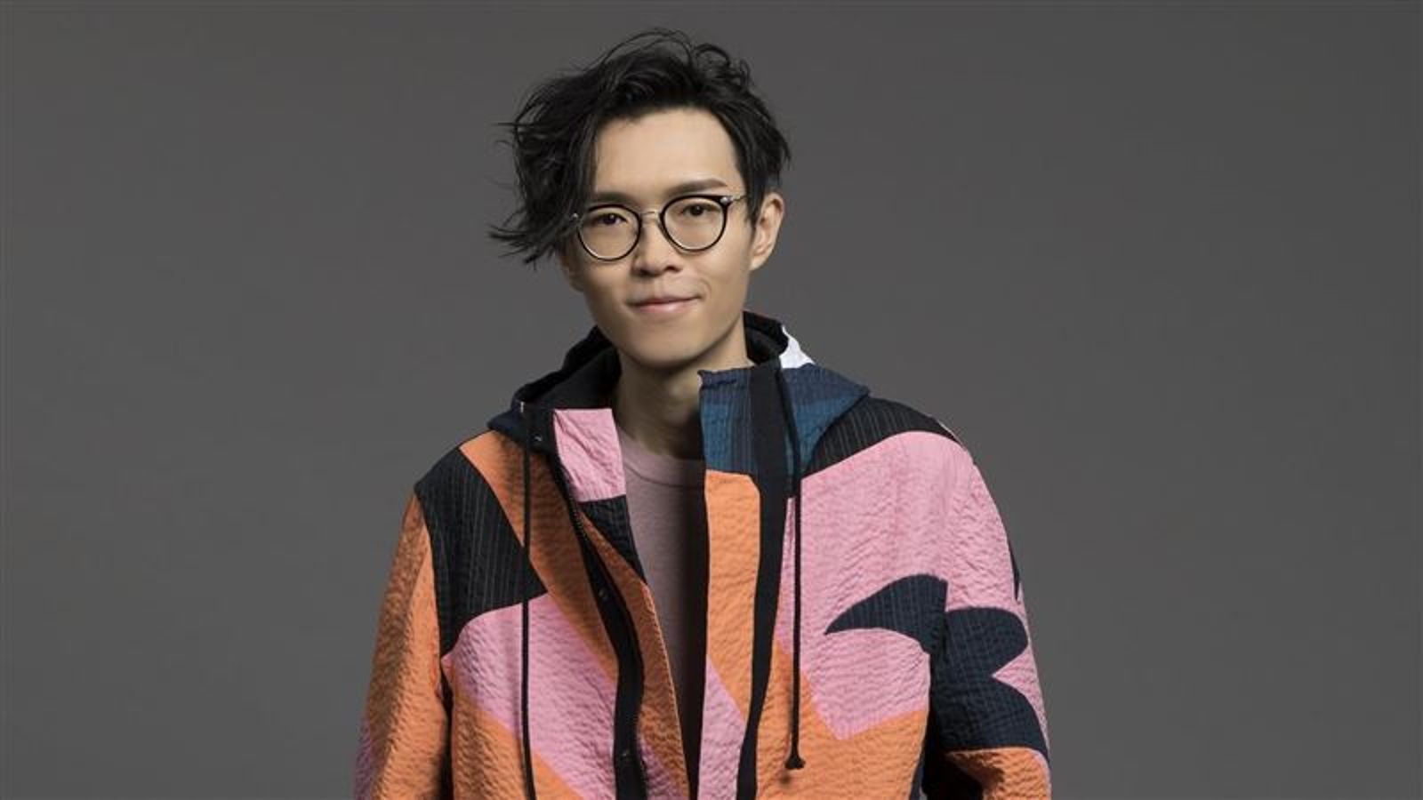 方大同離世1年！公司宣布重大消息　新年禮物上線倒數