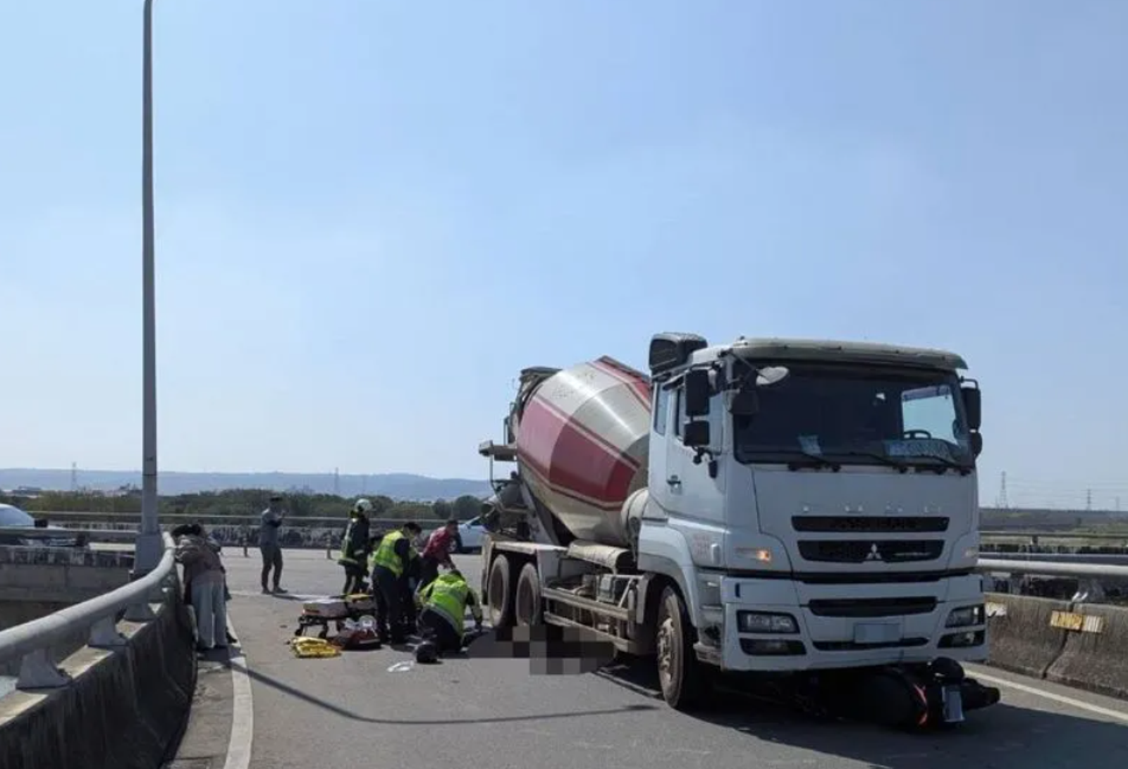 預拌車內輪差奪命　23歲雙胞胎哥哥慘死輪下　親兄弟目擊全過程