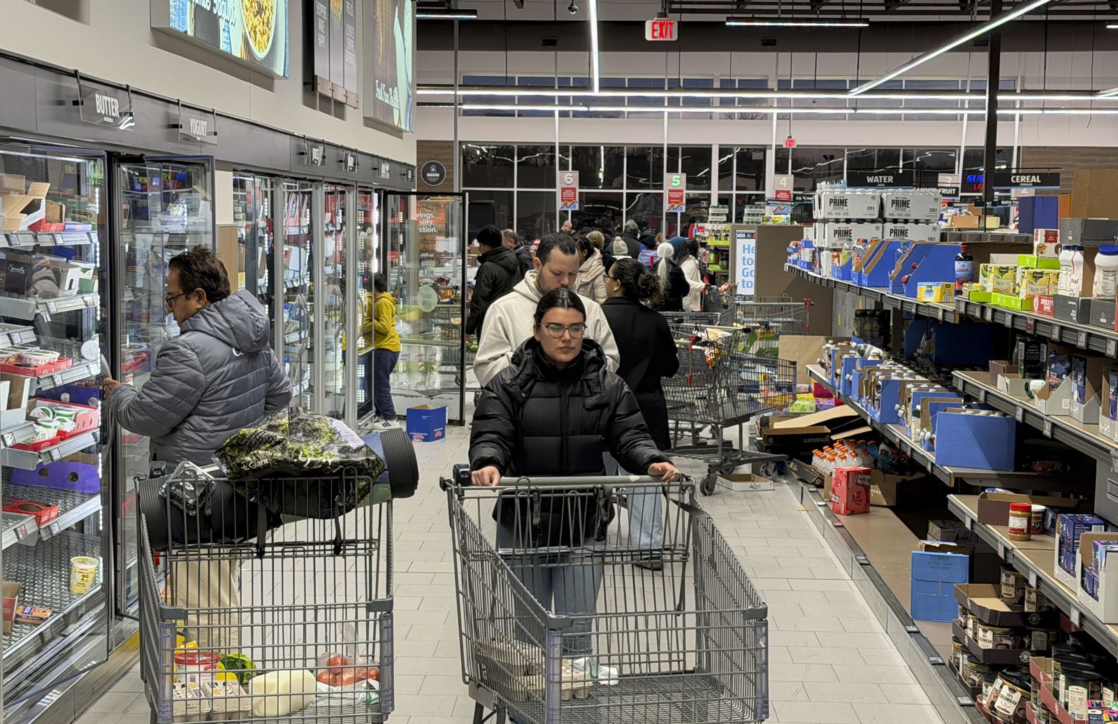 別傻傻助人財富自由！超市工作20年老員工親曝「不應原價購買」8類商品
