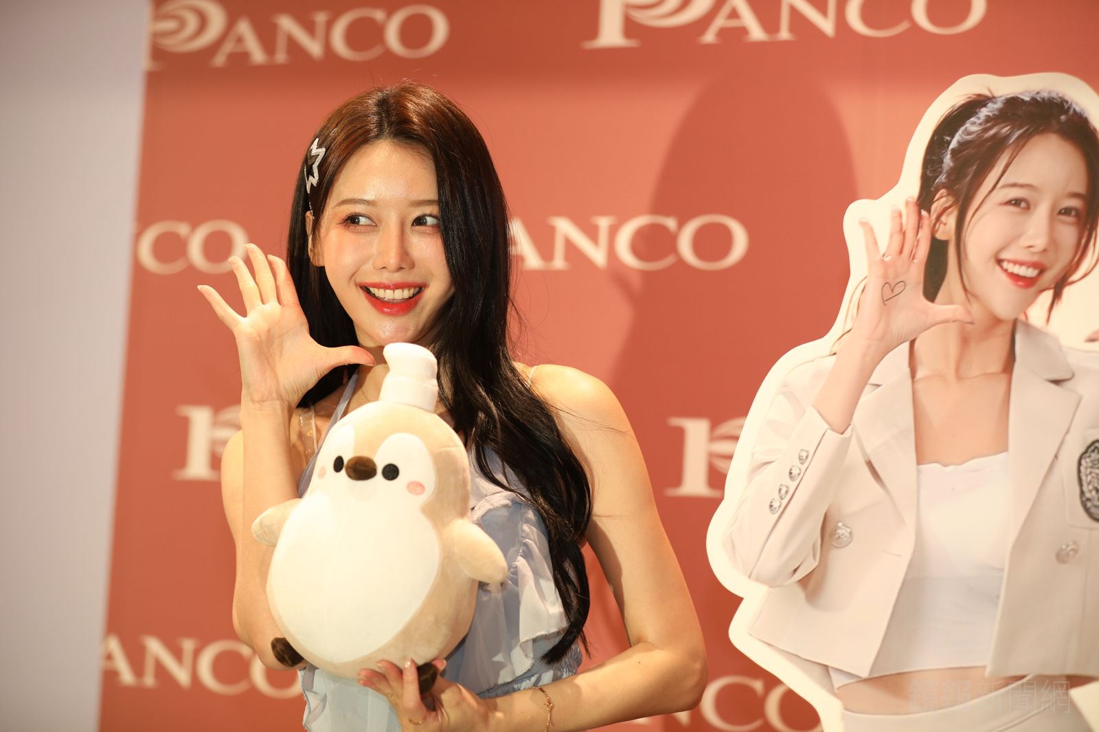 韓籍啦啦隊女神來台後,也對原來的女孩造成一定壓力。攝影鄒保祥