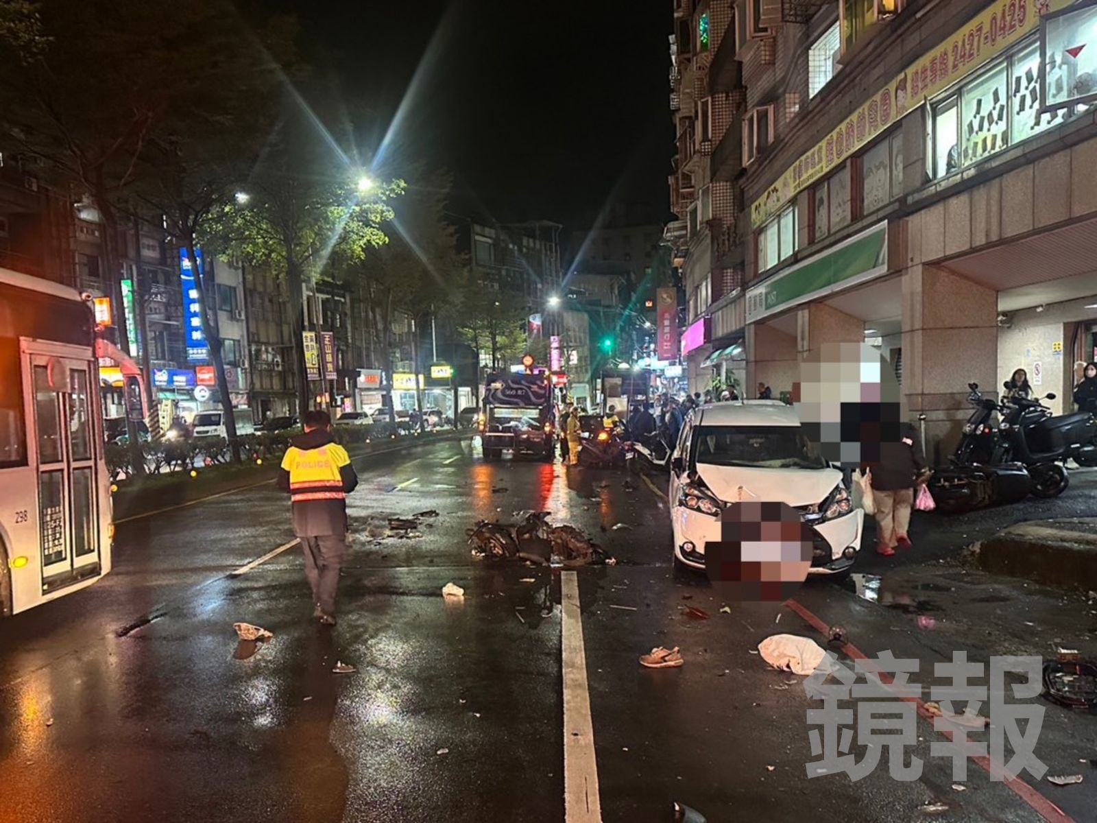 基隆賓士男暴衝掃街！7車被撞爛3民眾受傷　車上搜出「喪屍煙彈」