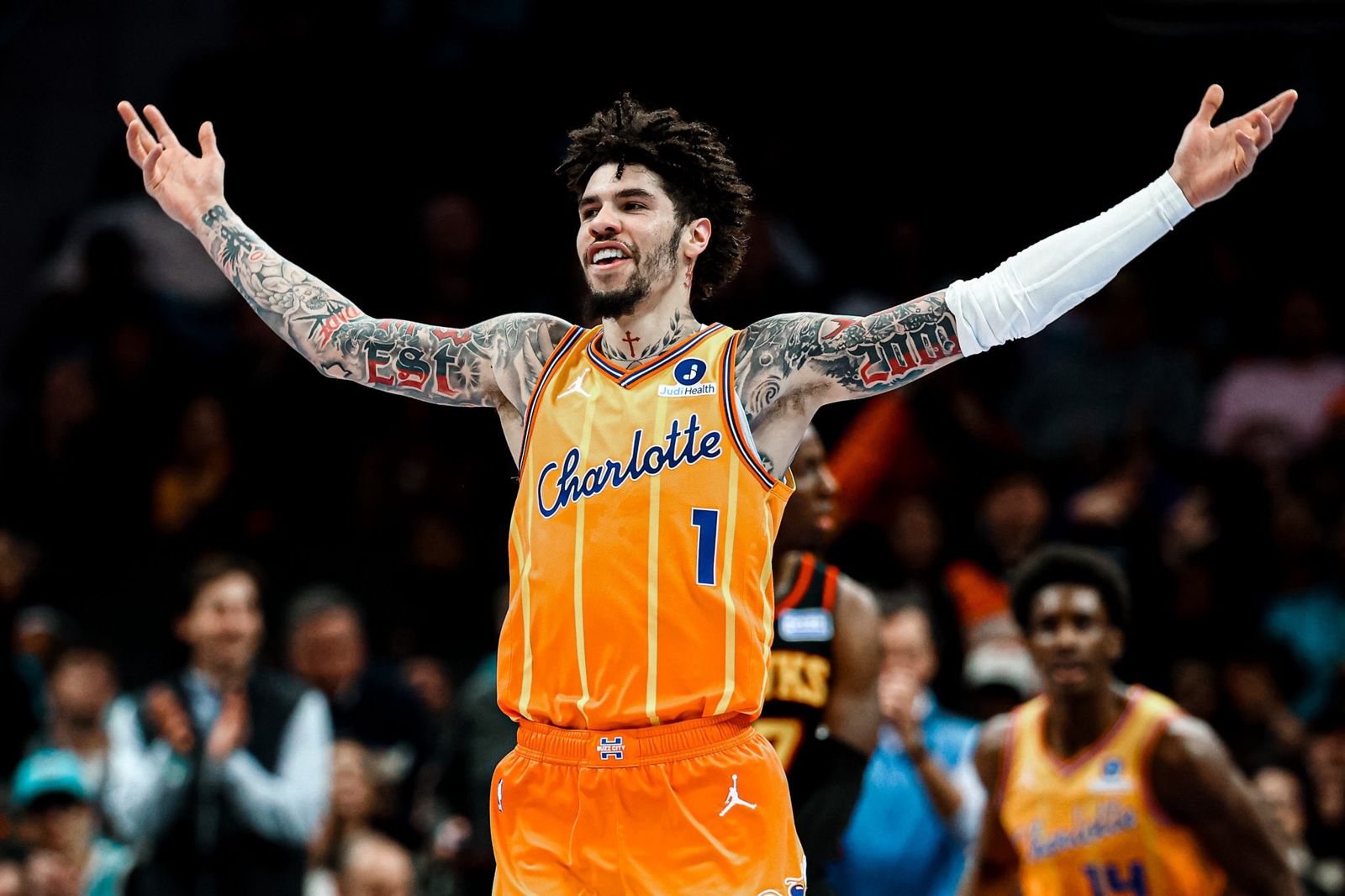 黃蜂單節狂飆12顆三分球射暈巫師　「球三弟」展現領袖氣質獲主帥大讚