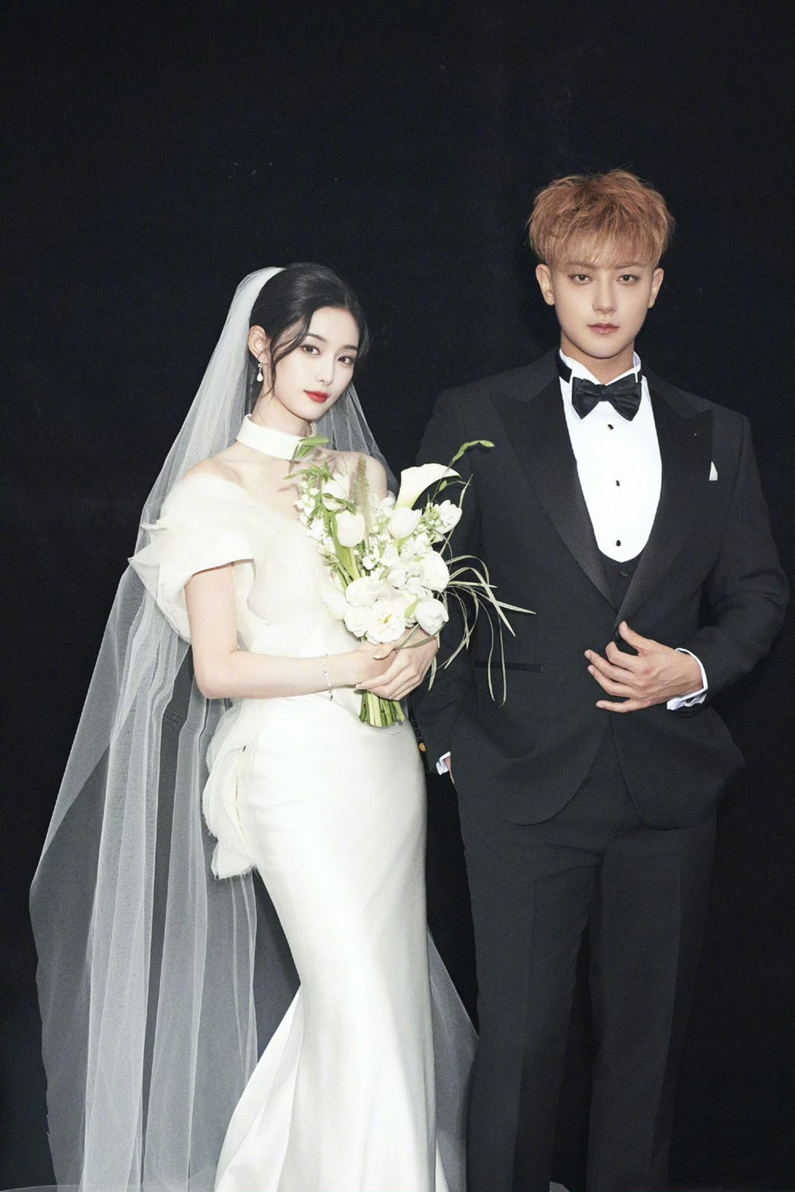 黃子韜(右)與徐藝洋舉辦浪漫婚禮。翻攝微博