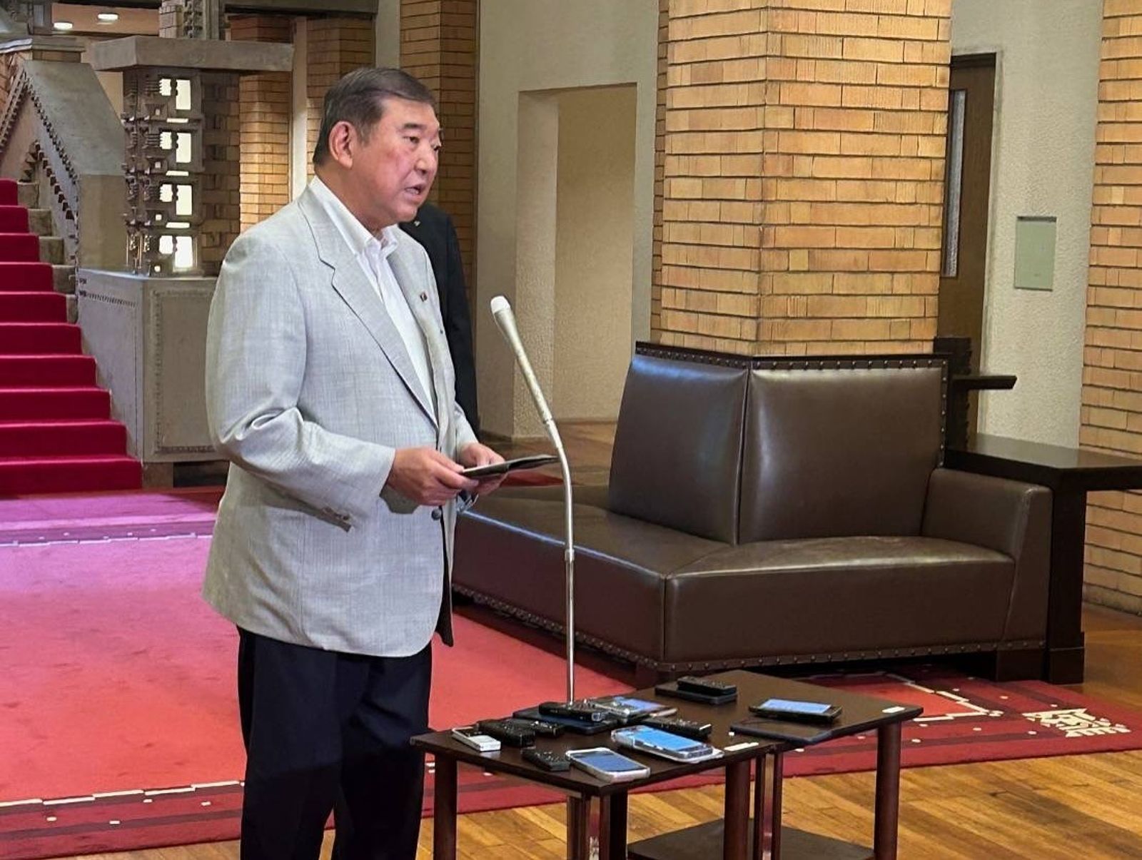 日本首相石破茂宣布辭職下台！上任未滿1年NHK：避免黨內