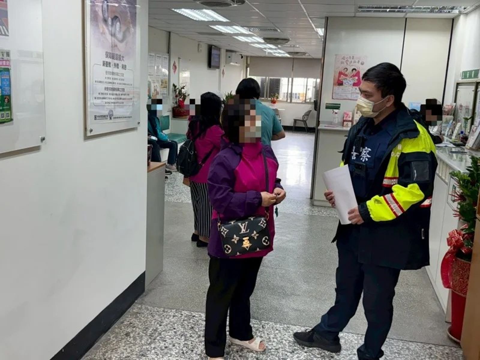 買玉鐲遇警示帳戶　豐原郵局、警方聯手即時攔阻5萬元詐騙