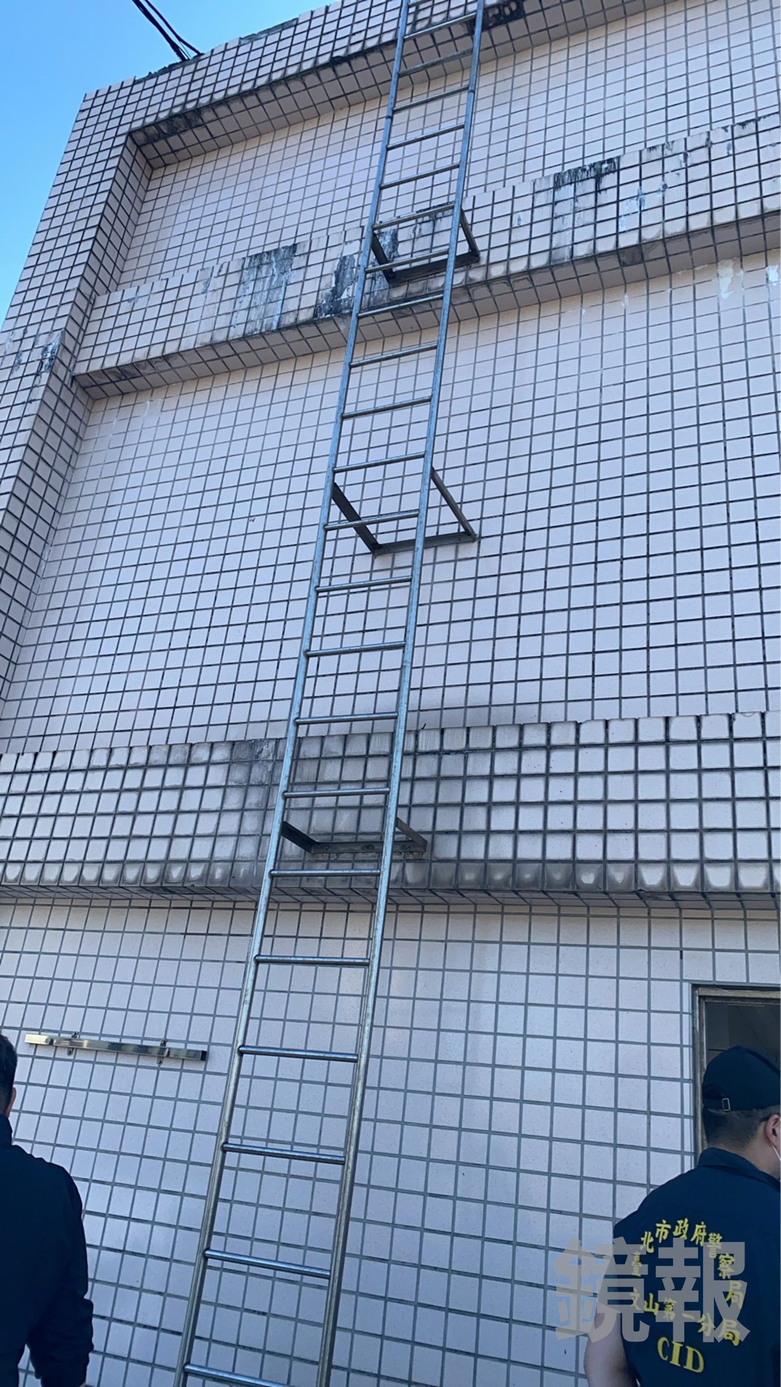 快訊／北市文山區住宅水塔驚見浮屍！住戶喝水喊「怪怪的」