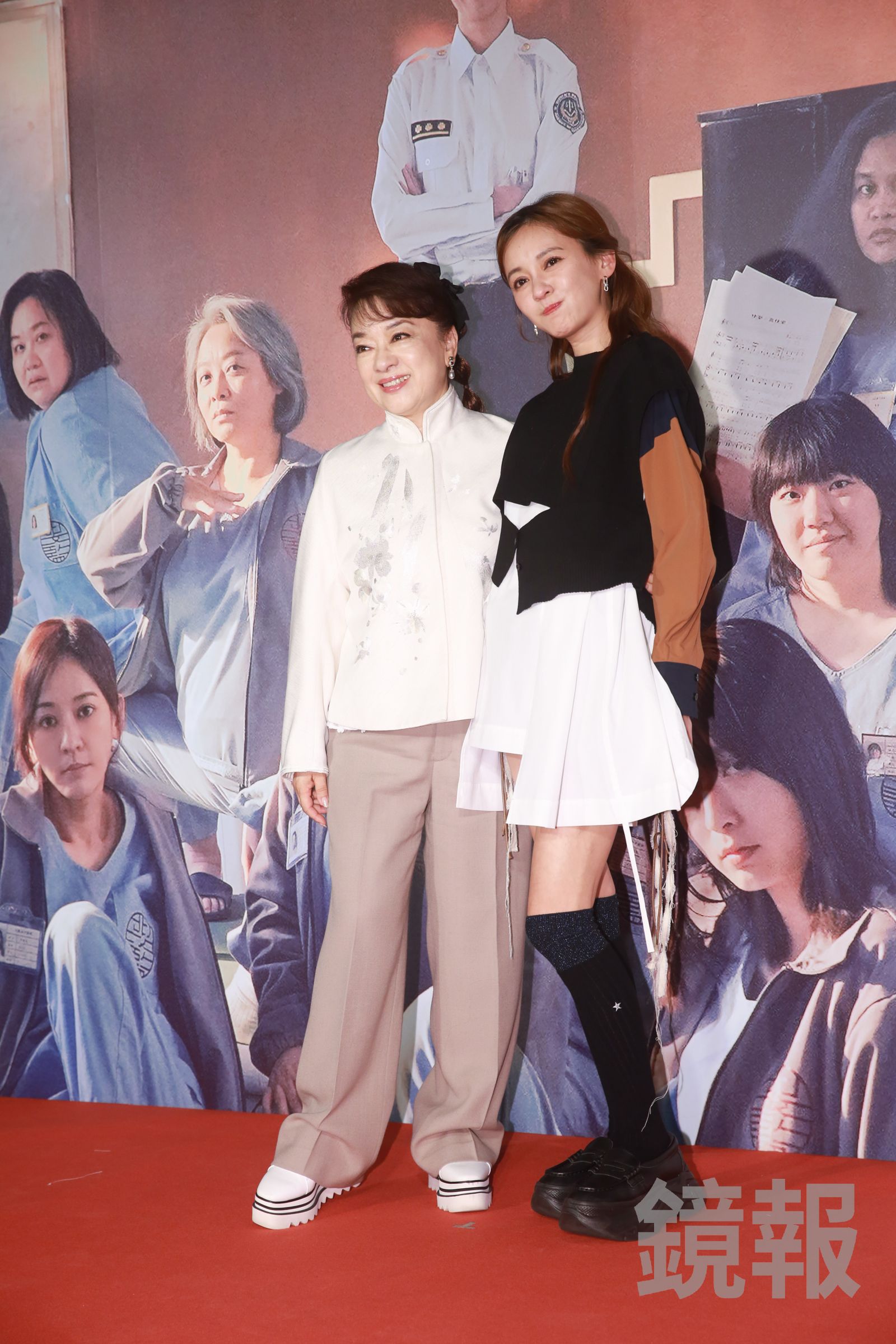 翁倩玉（左）與陳意涵合作《陽光女子合唱團》。李鍾泉攝