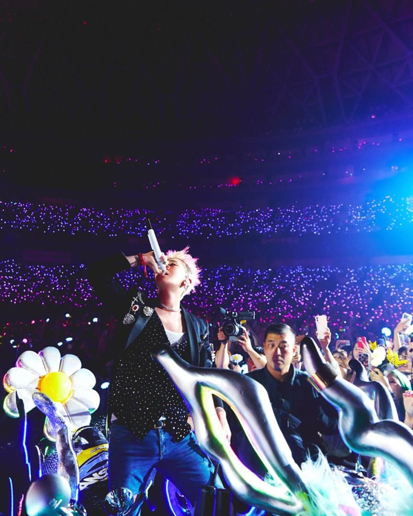 GD剛結束於大阪的演唱會，7月11至13日將在台北小巨蛋連唱3天。翻攝IG@xxxibgdrgn