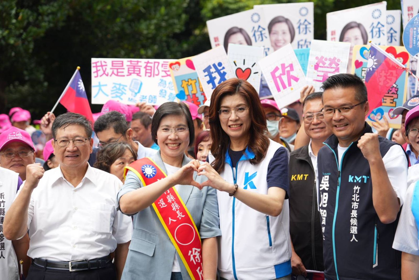 鄭麗文幫徐欣瑩站台 突脫口「藍白對決」台下全傻眼
