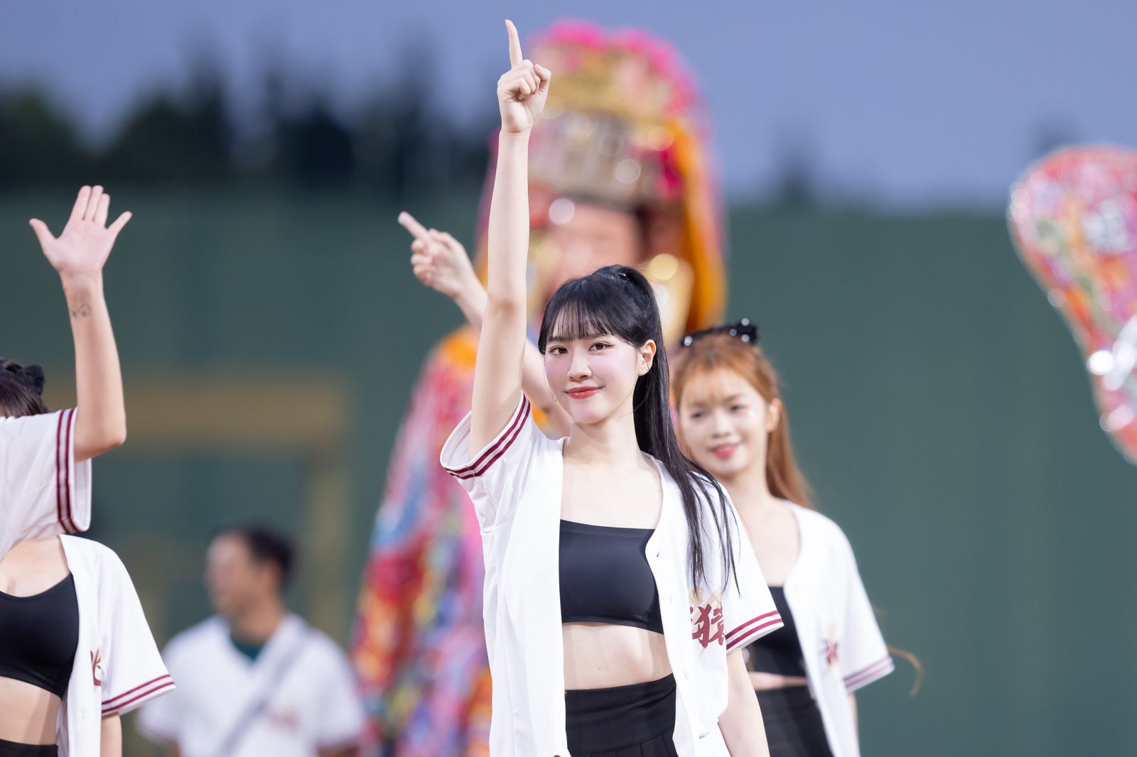 宋宋也難掩激動。樂天桃猿提供