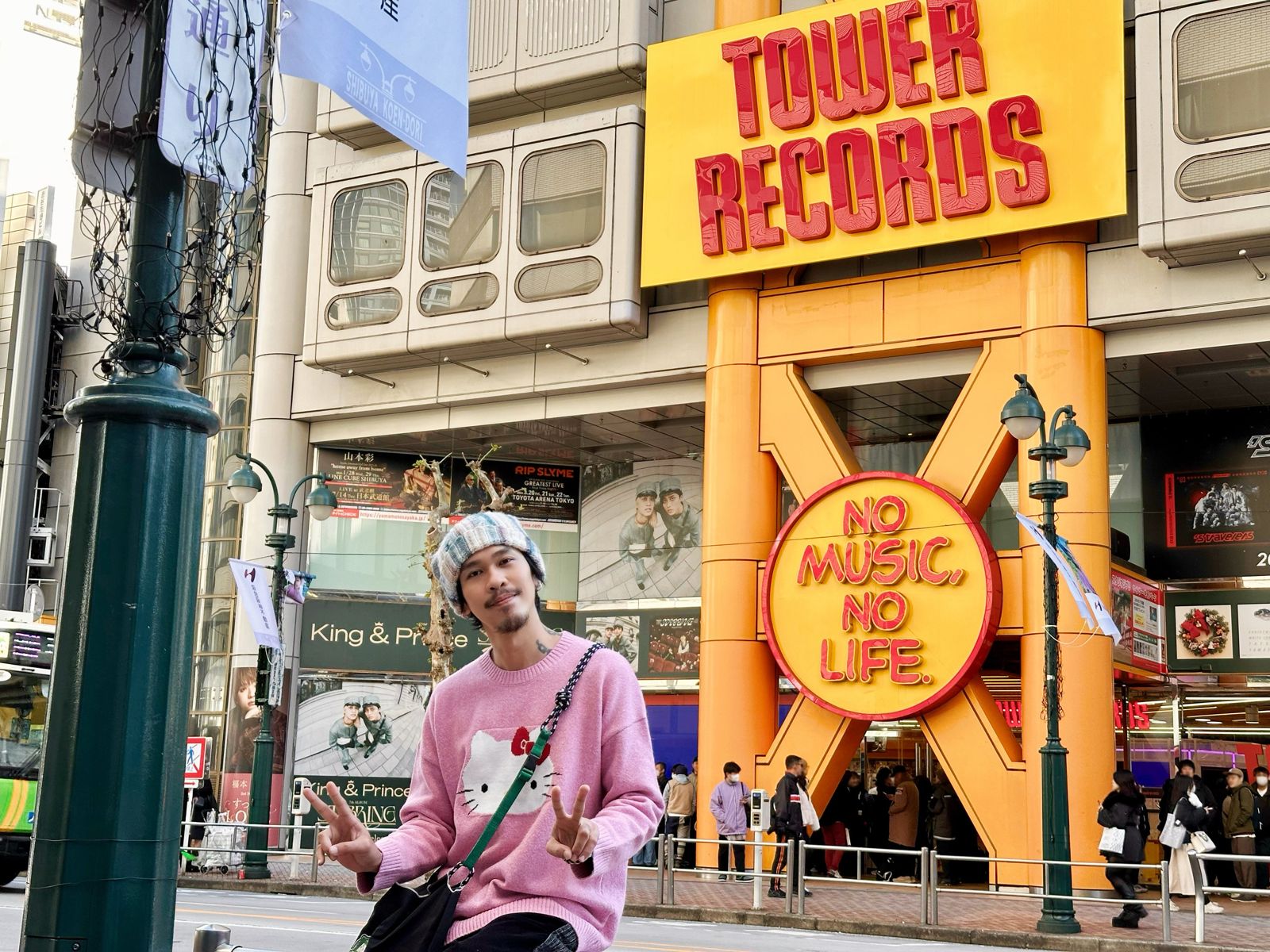 麋先生在東京拍攝〈無所謂明天還有多壞〉MV。相信音樂提供