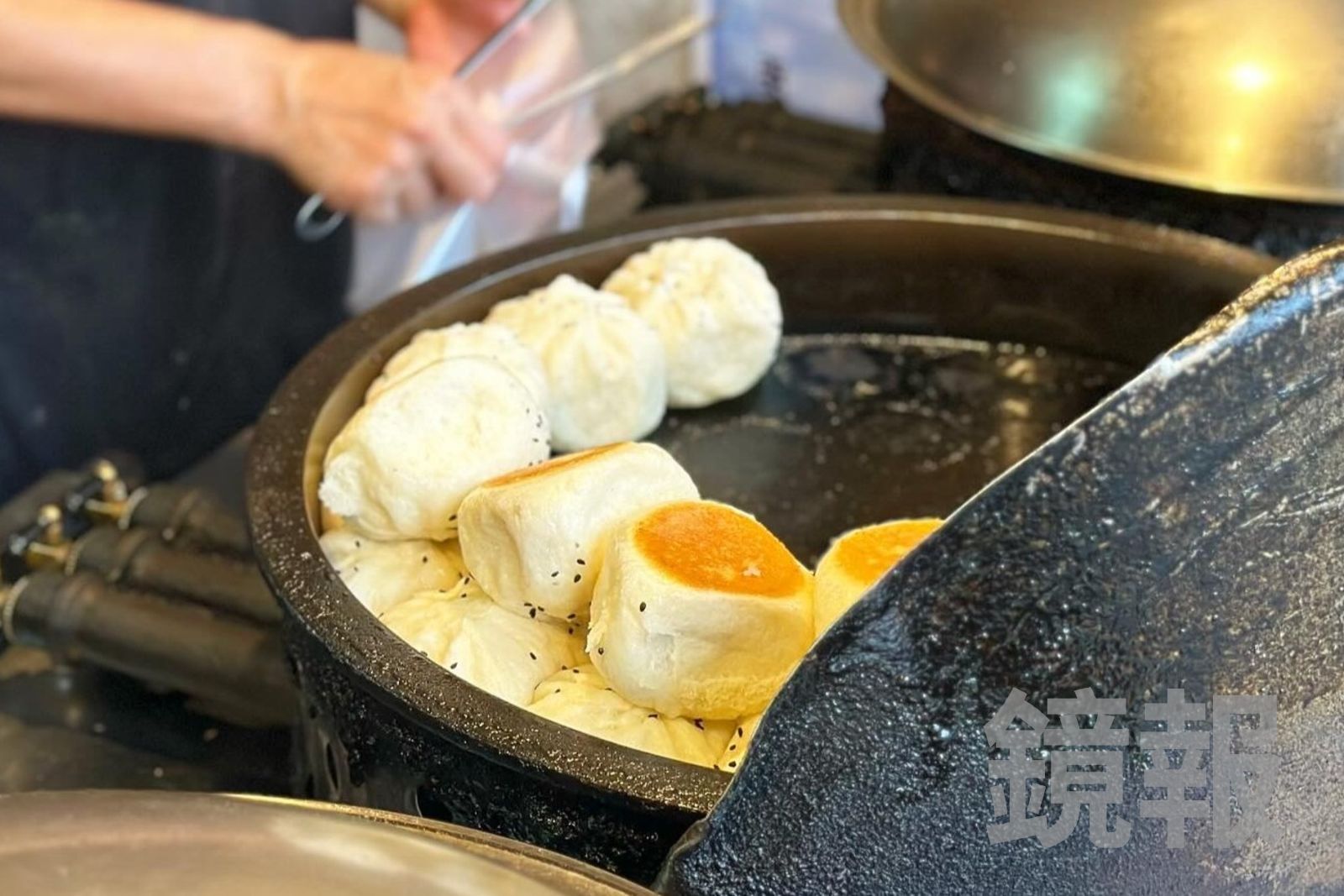 飽足系煎包!「郎港式鮮肉包」底部金黃焦酥、肉餡鹹香好夠味