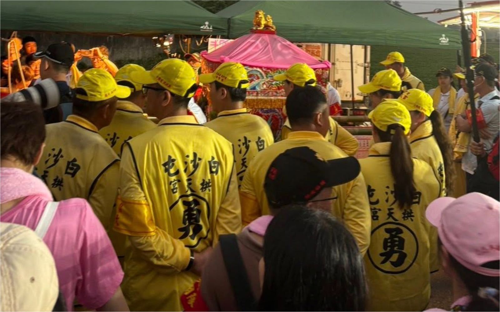 從感動到心寒!3年香燈腳揭「昔今對比」喊退出:看到很多人性的貪嗔欲