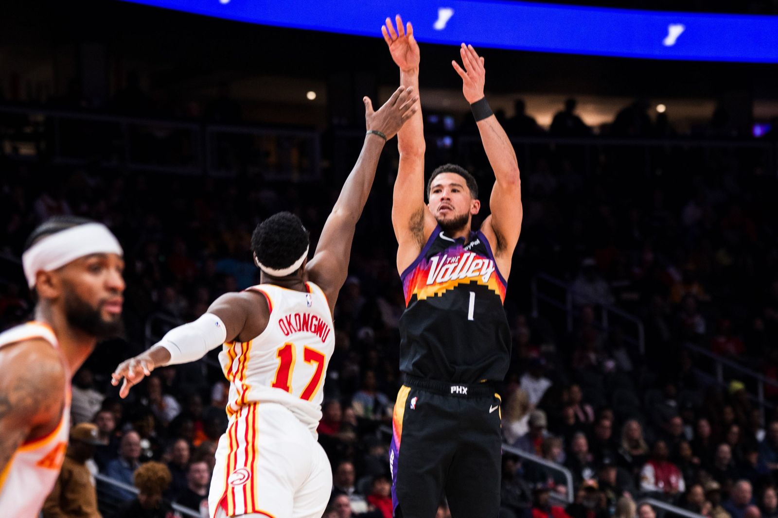 太陽噩耗！「書人」Devin Booker腳踝扭傷　缺陣時間曝光