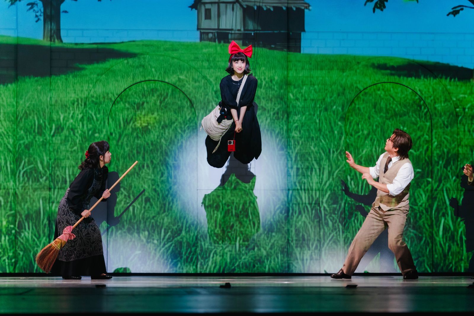 演員觀眾雙向奔赴!《魔女宅急便》謝幕3次以中文告白 將移師台中演出