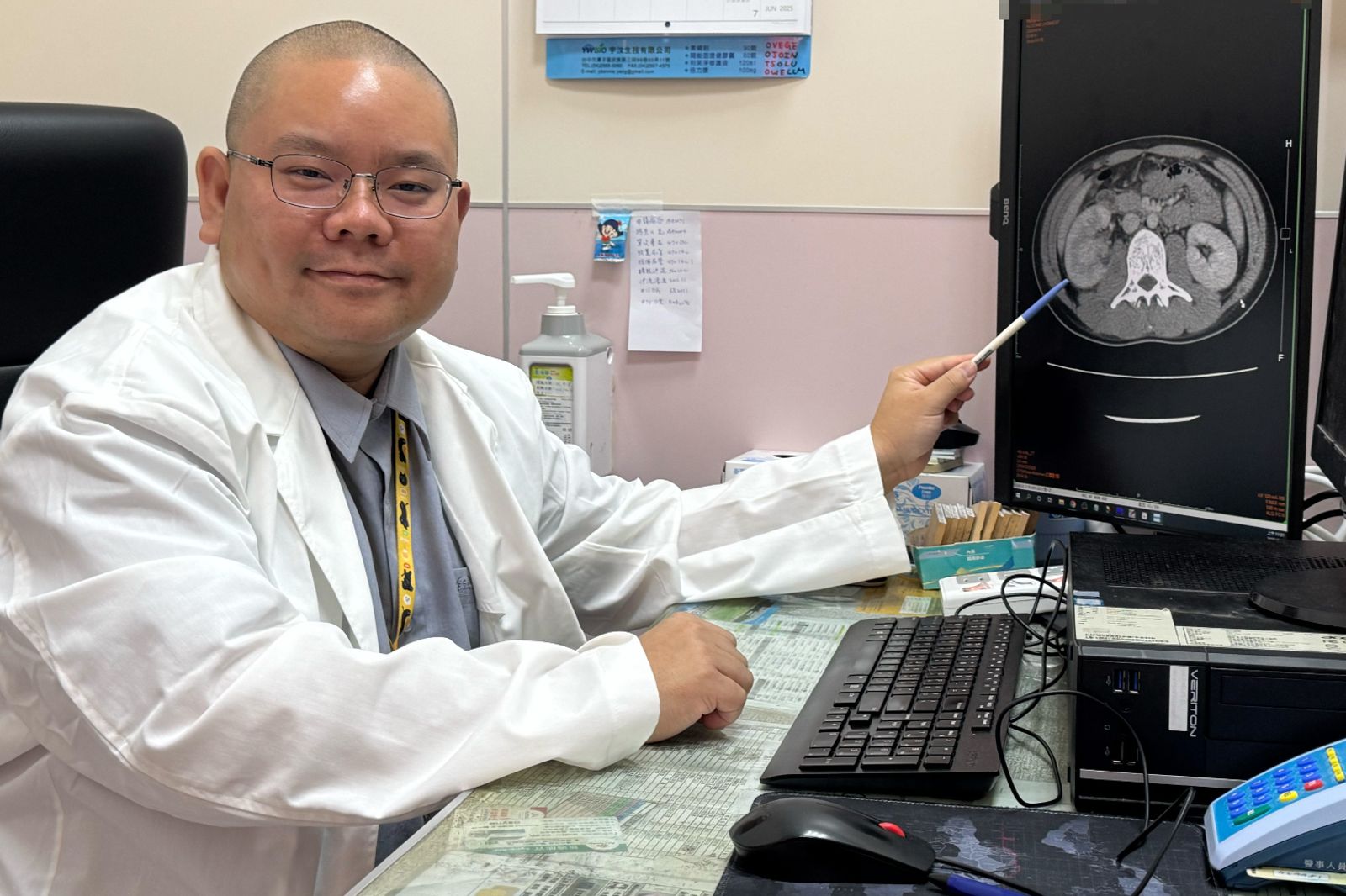 大甲李綜合醫院泌尿科醫師黃品叡。圖／院方提供