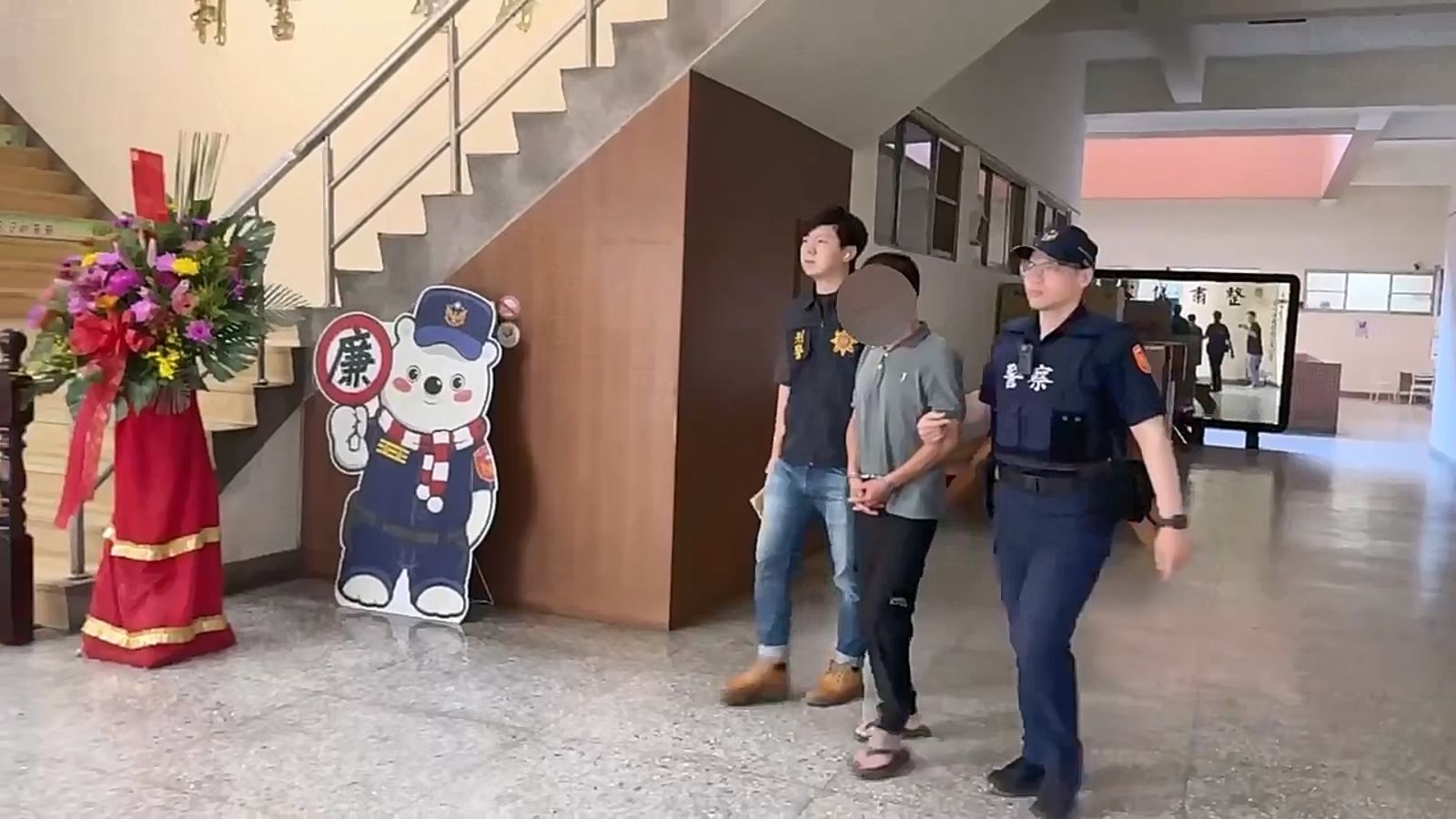 剪刀手行搶嘉義超商!59歲男落網只剩7千 檢警火速緝捕深夜聲押獲准