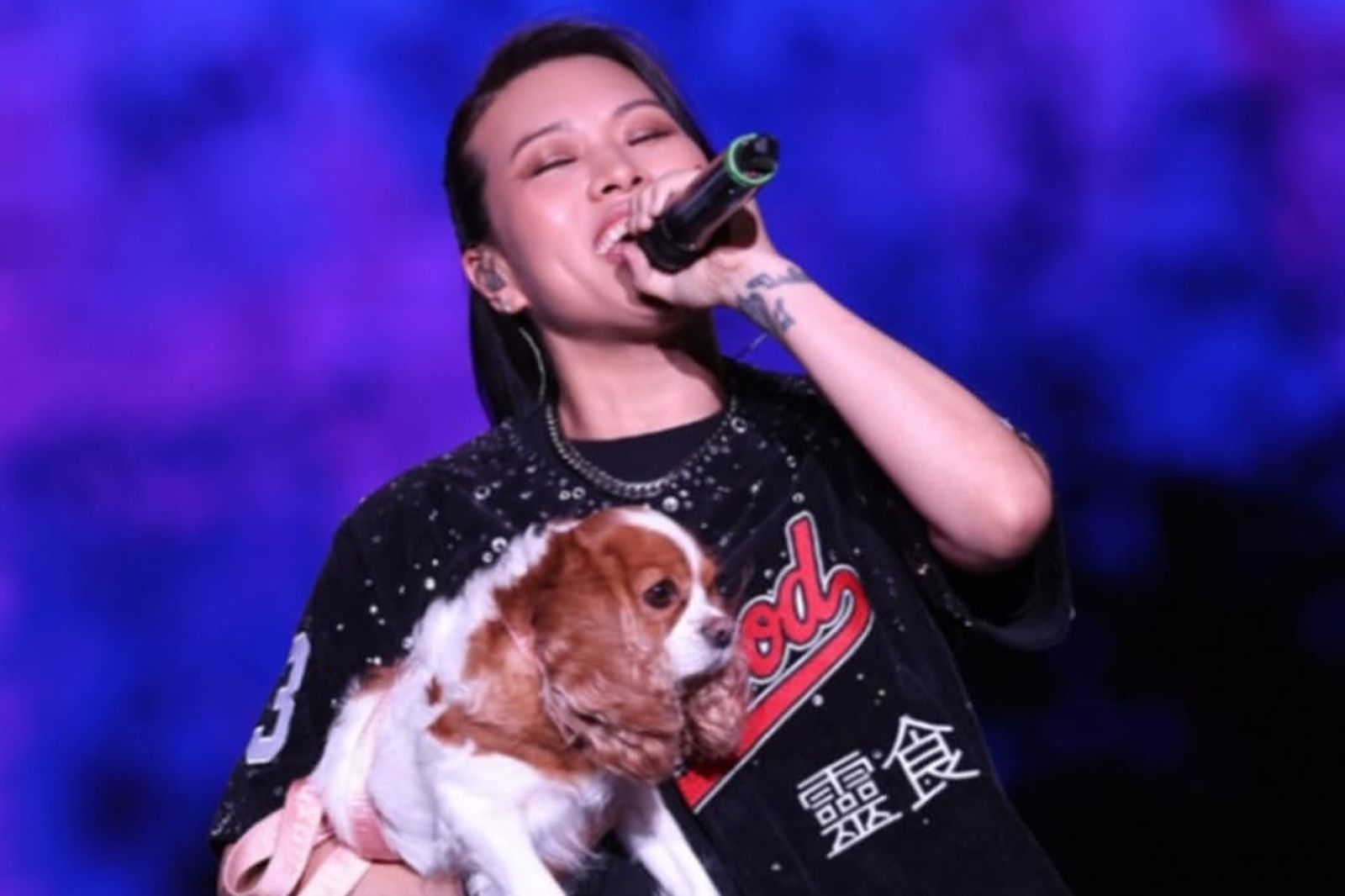 東跨「唱完3天還在累」！葛仲珊苦笑：跳進來跳不出去　曝阿妹暖心舉動