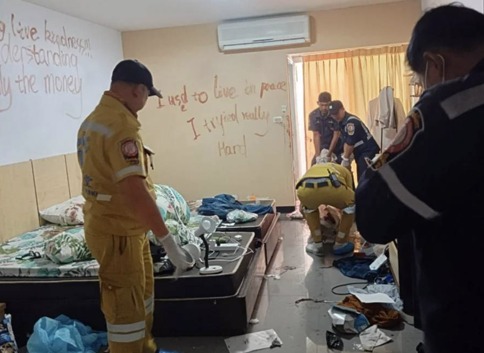 大學生情侶雙屍案!中國男斬殺小9歲女友 留滿牆「血書遺言」後墜樓