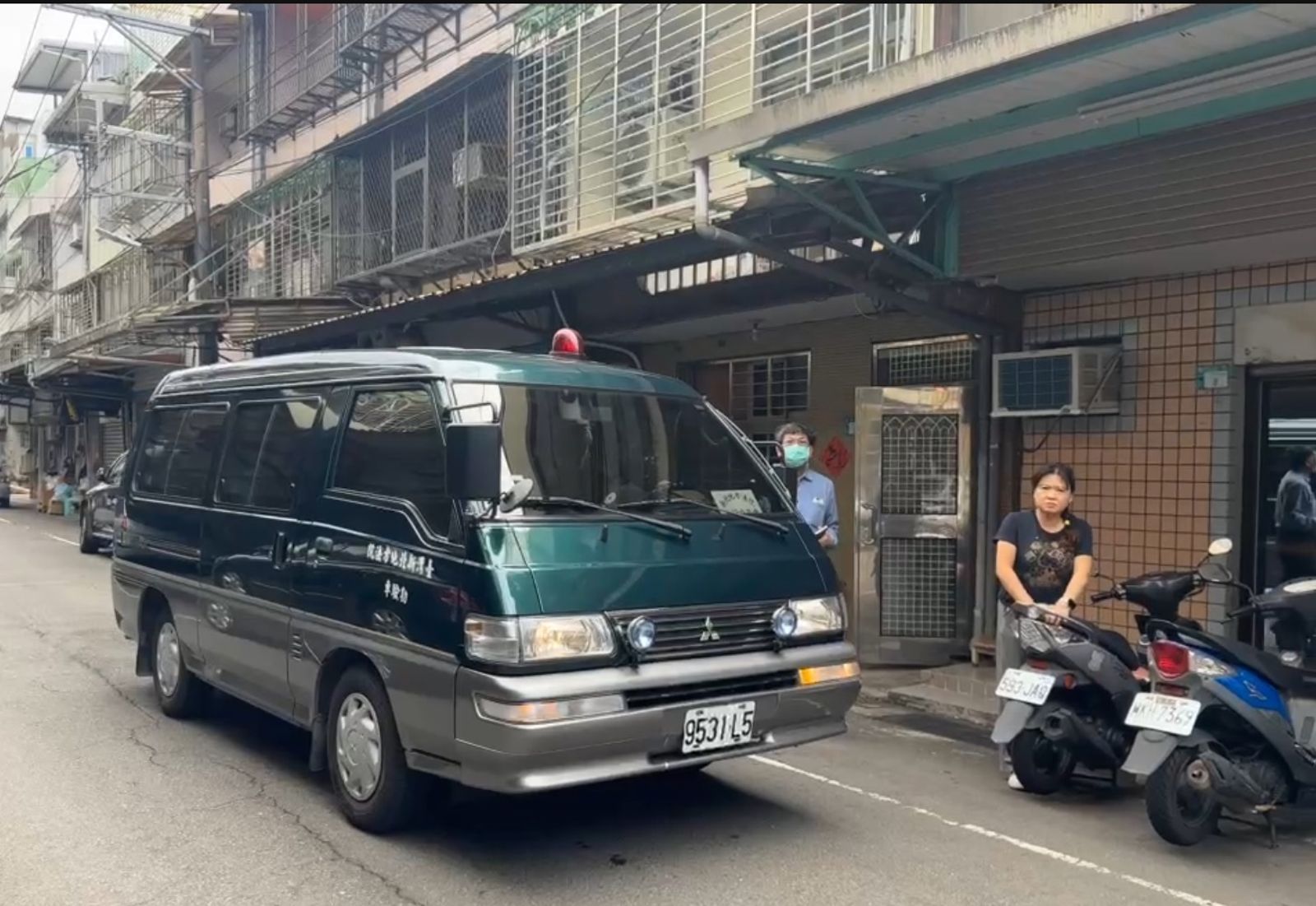免費「磨菜刀」、請吃飯涉賄選　民進黨新北市議員廖宜琨服務處遭搜索
