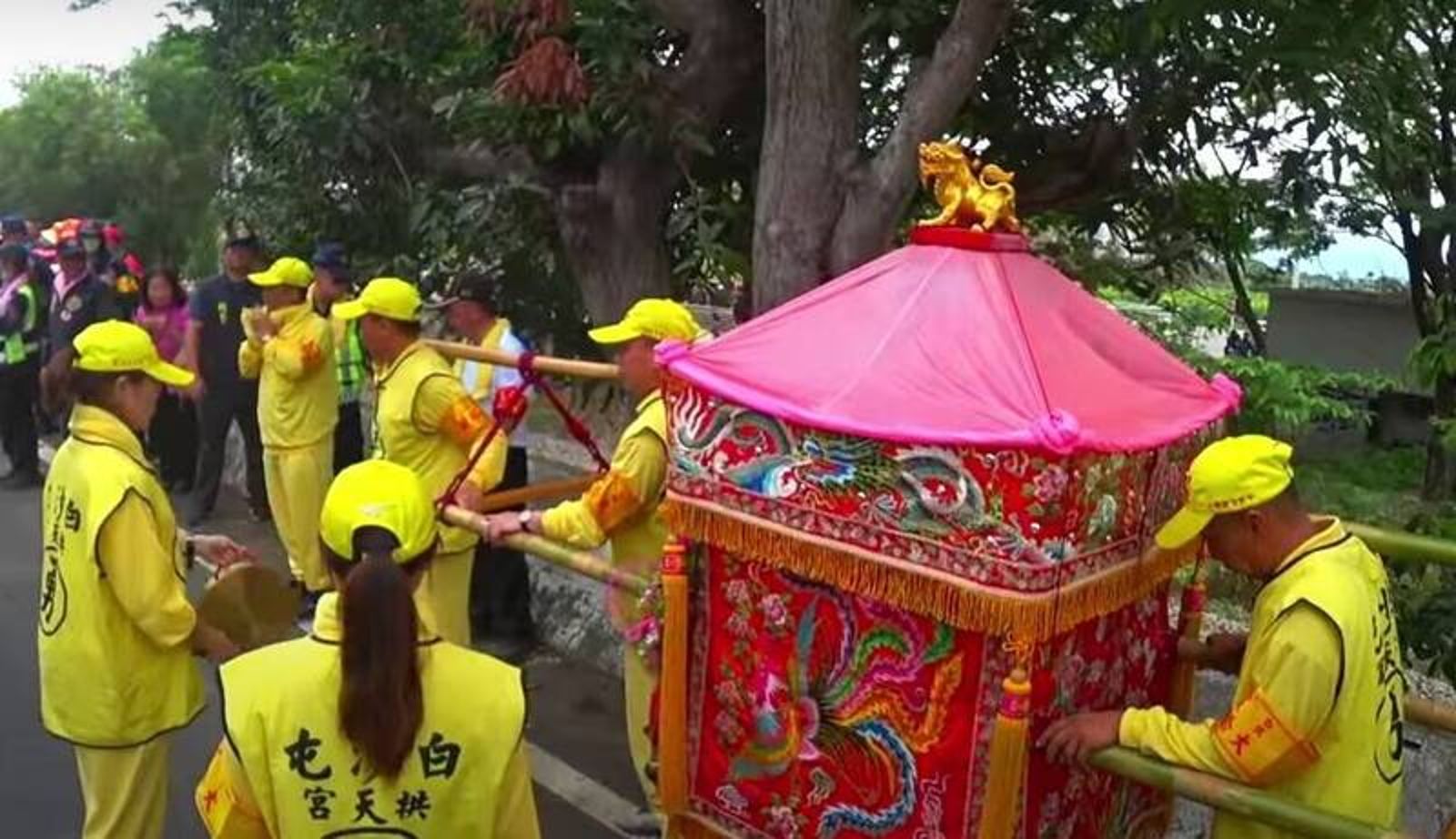 歷史性一刻！　200年來白沙屯媽祖進香首度入境南投
