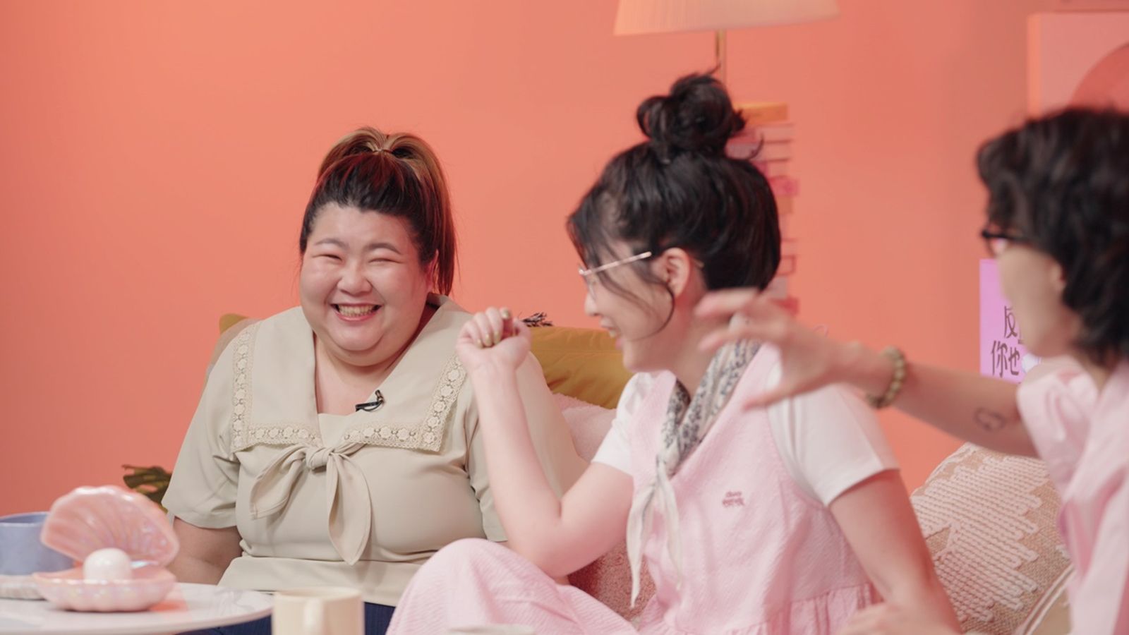 被威脅要「賣進妓院」！知名作家揭重男輕女創傷　阿公曾語出驚人「生殖作用決定價值」