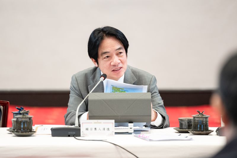 健康幣10月上路！賴清德提醒縮減數位落差　石崇良喊「手把手教學」
