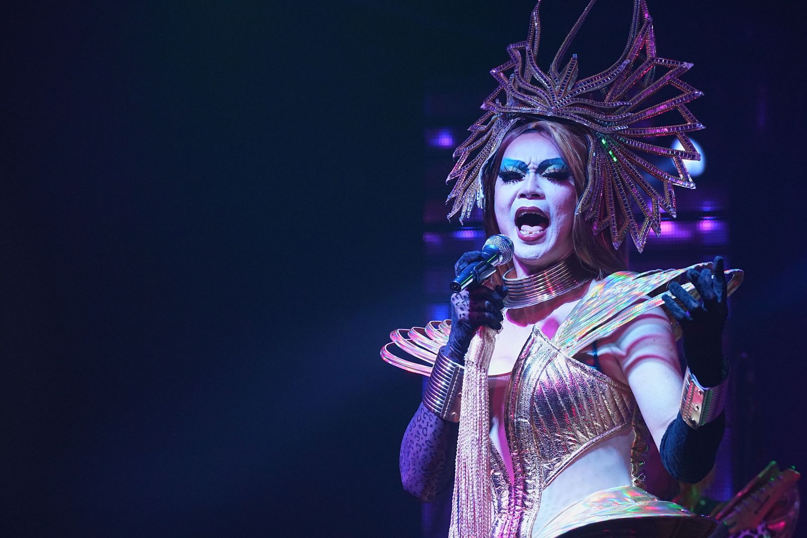 李國煌怕高跟鞋不怕受傷見紅 拍《男兒王2》受傷送醫:片酬高,扛得住