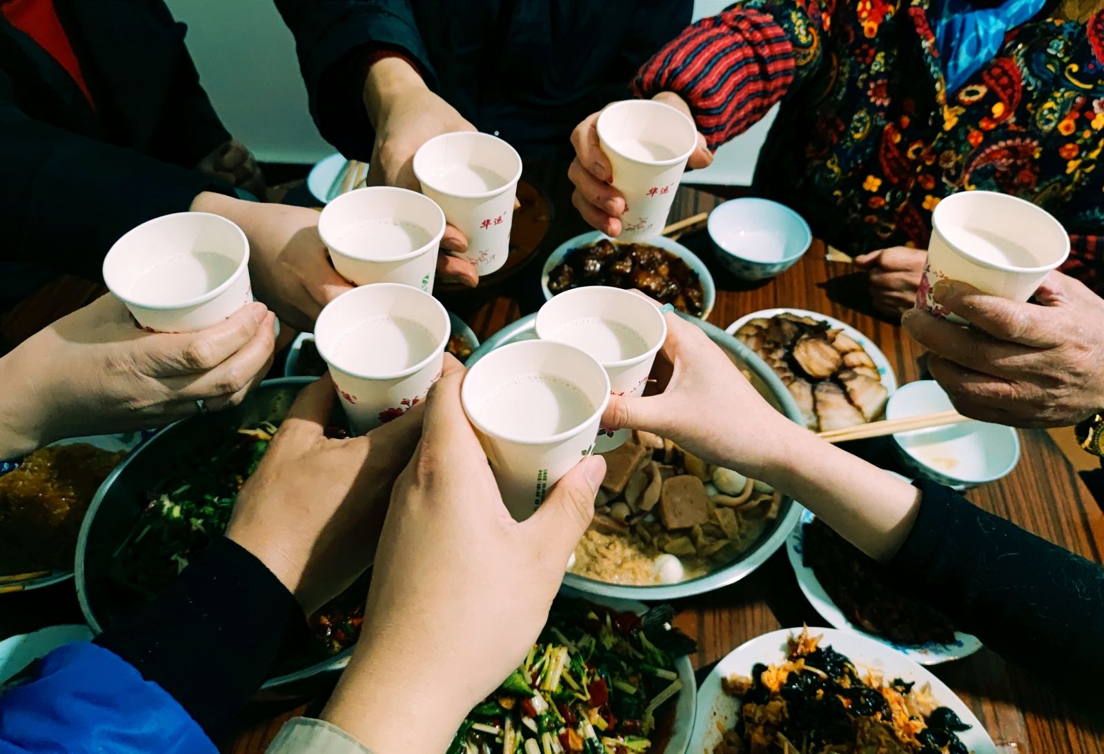 過年打麻將、追劇到天亮！他看「連假剩3天」崩潰揭1狀況…釣出營養師給答案