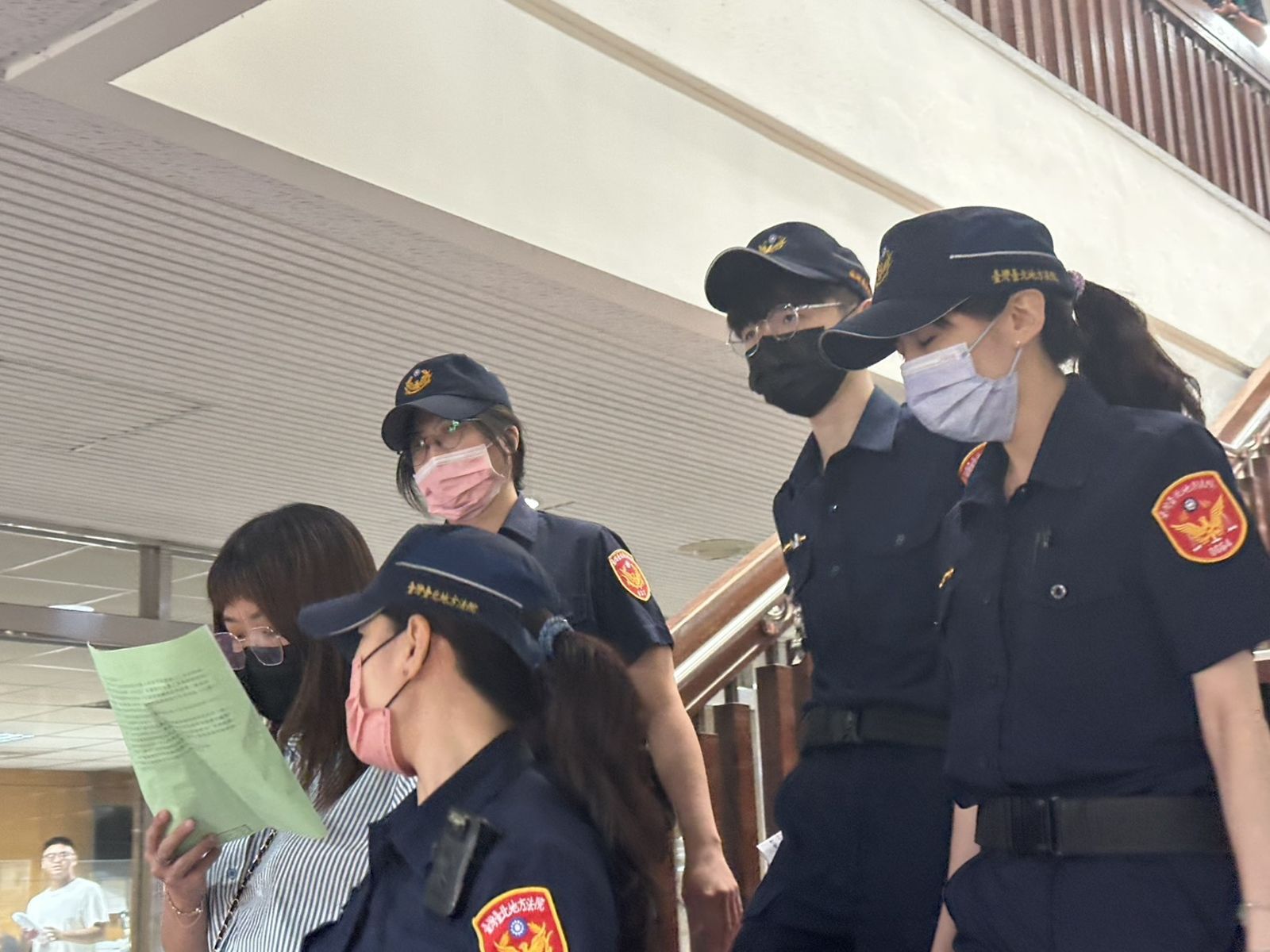 愛到瘋癲！金曲歌后曹雅雯狂粉恐嚇、堵人樣樣來　法院一審判決出爐
