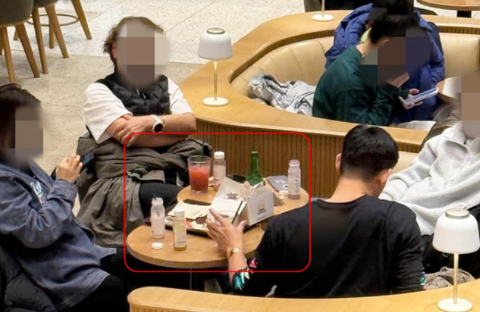 中國遊客大鬧韓國！星巴克脫序「做2事」業者超無奈