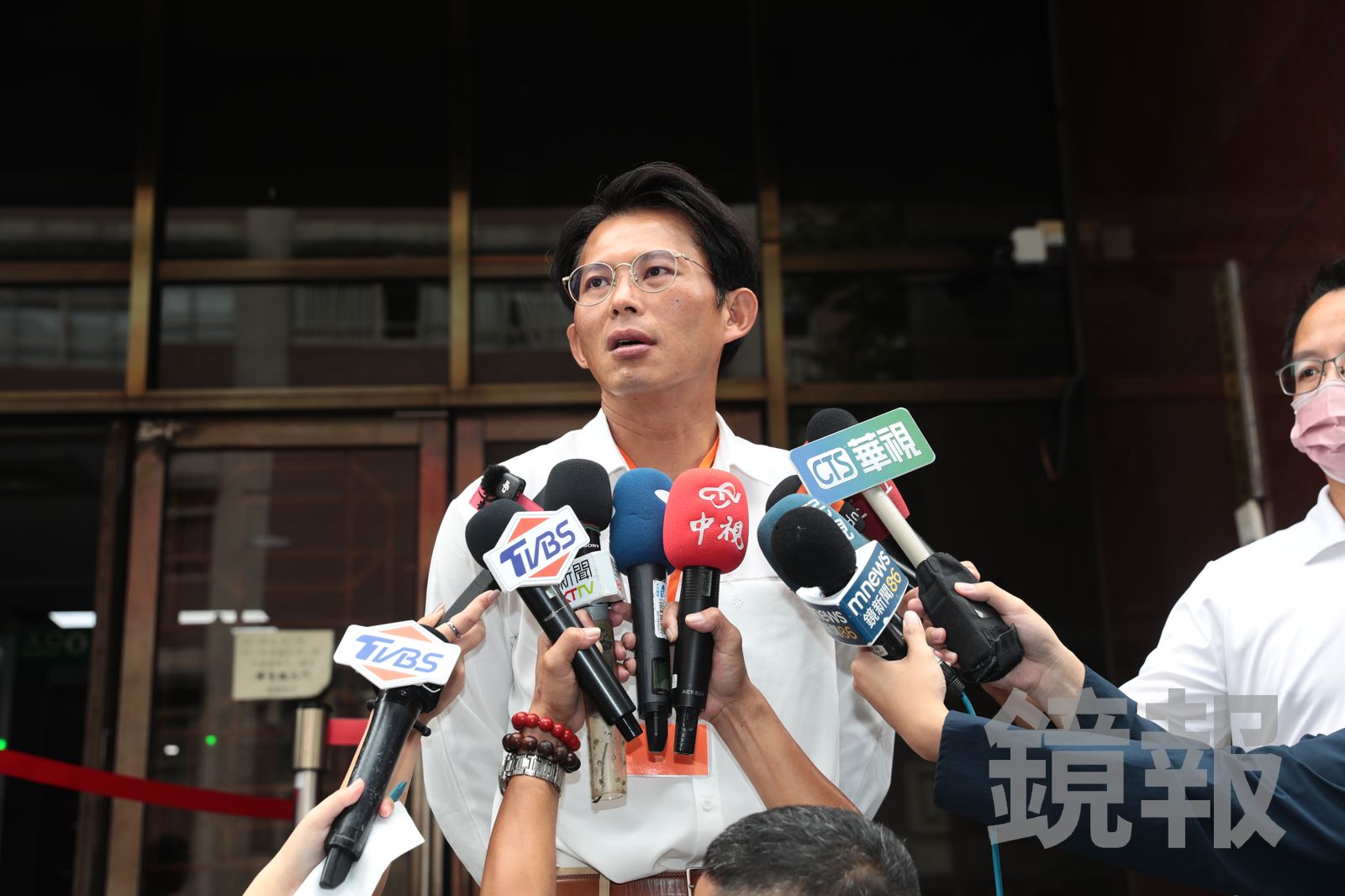 柯文哲獲裁定7000萬元交保　黃國昌憂柯不接受高額交保金