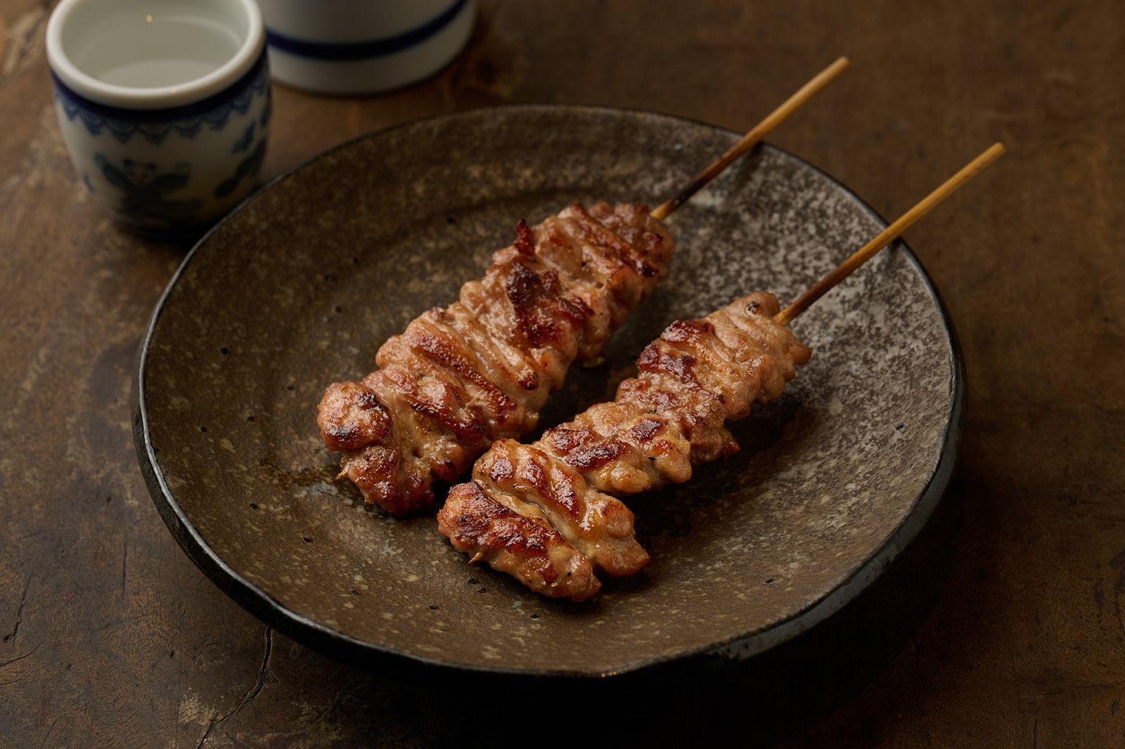 「雞頸肉」口感富彈性有嚼勁，還有油脂香氣在口中綻放。（圖片由inari 提供）