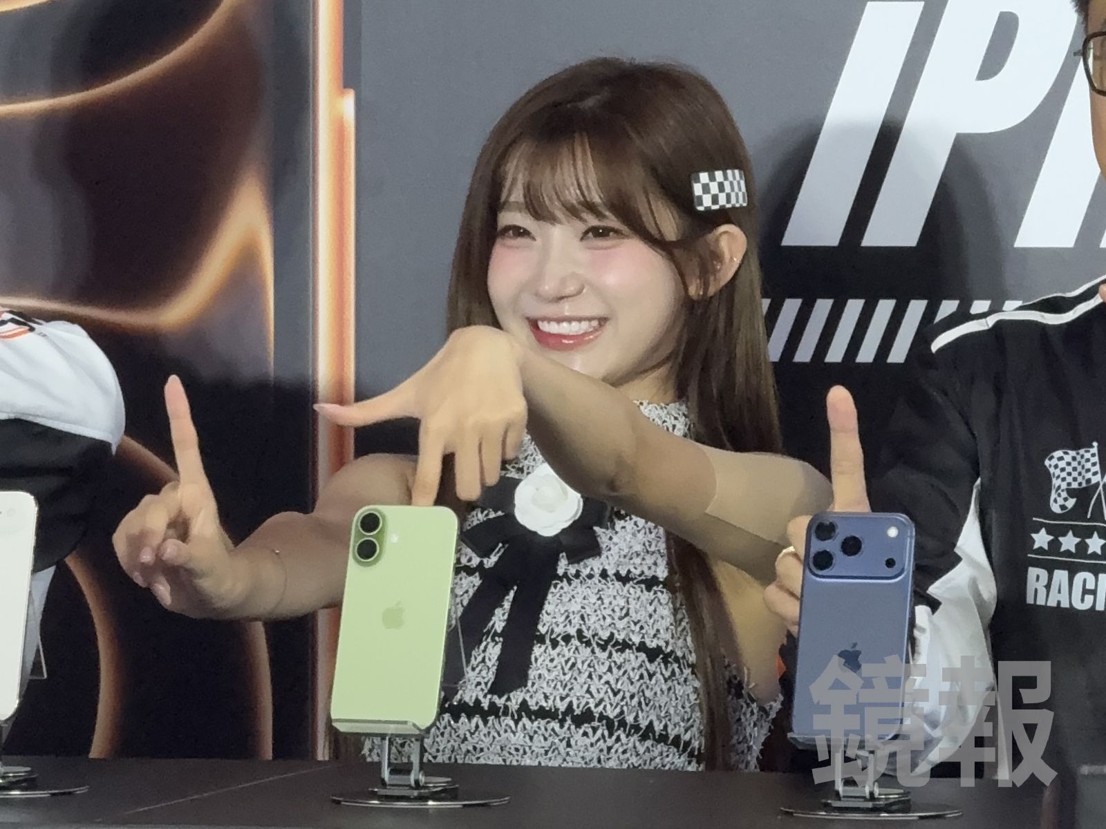 李珠珢幫忙抽獎也沒抽中蘋果系列獎項。潘佳琪攝